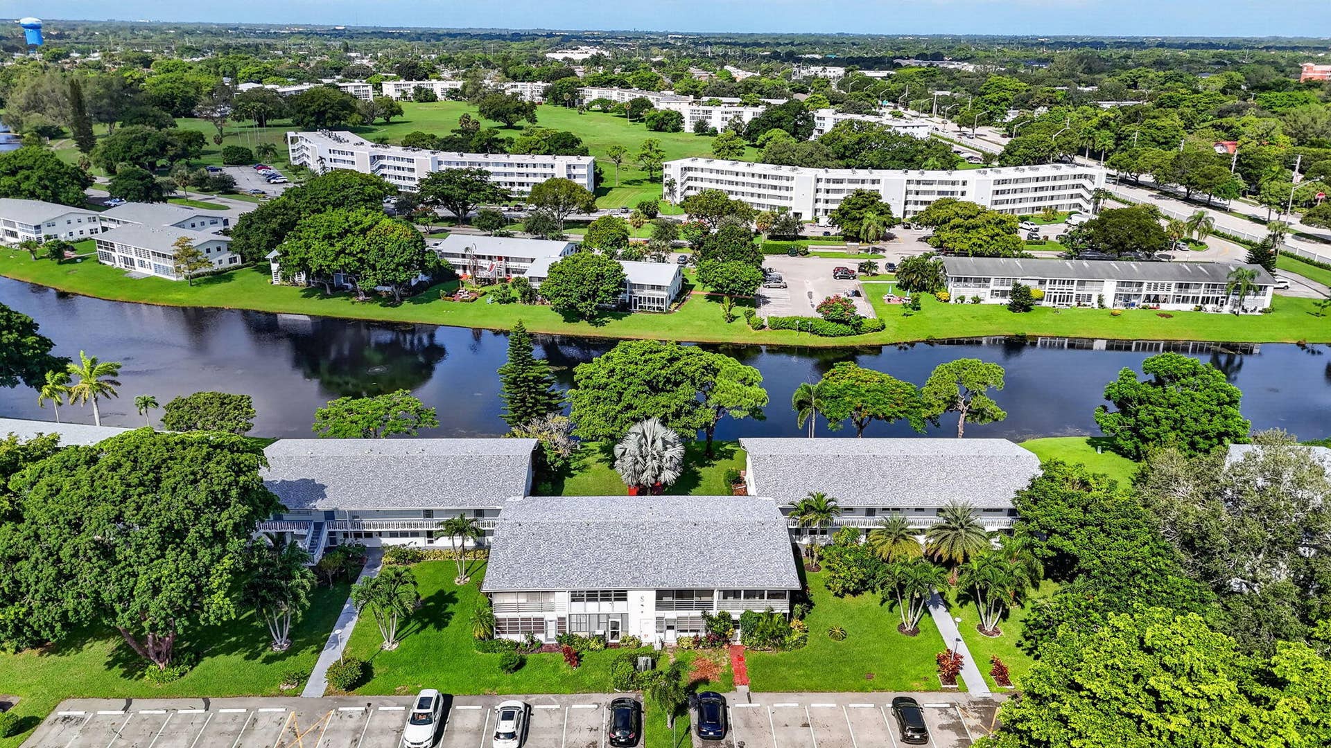 539 Durham S, Deerfield Beach, FL 33442 30-web-or-mls-DJI_20260916223532_0723_D_