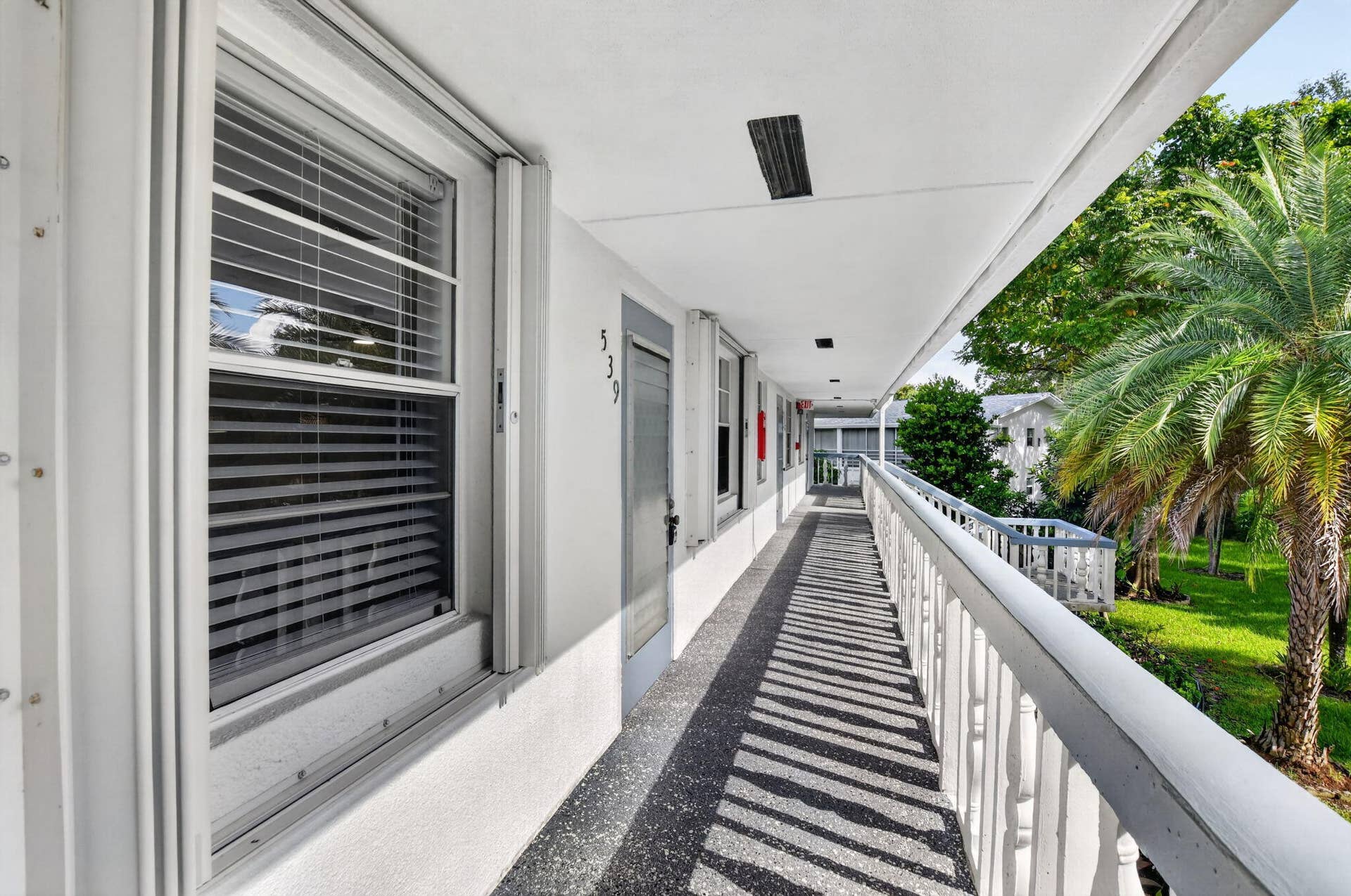 539 Durham S, Deerfield Beach, FL 33442 3-web-or-mls-DSC_0221