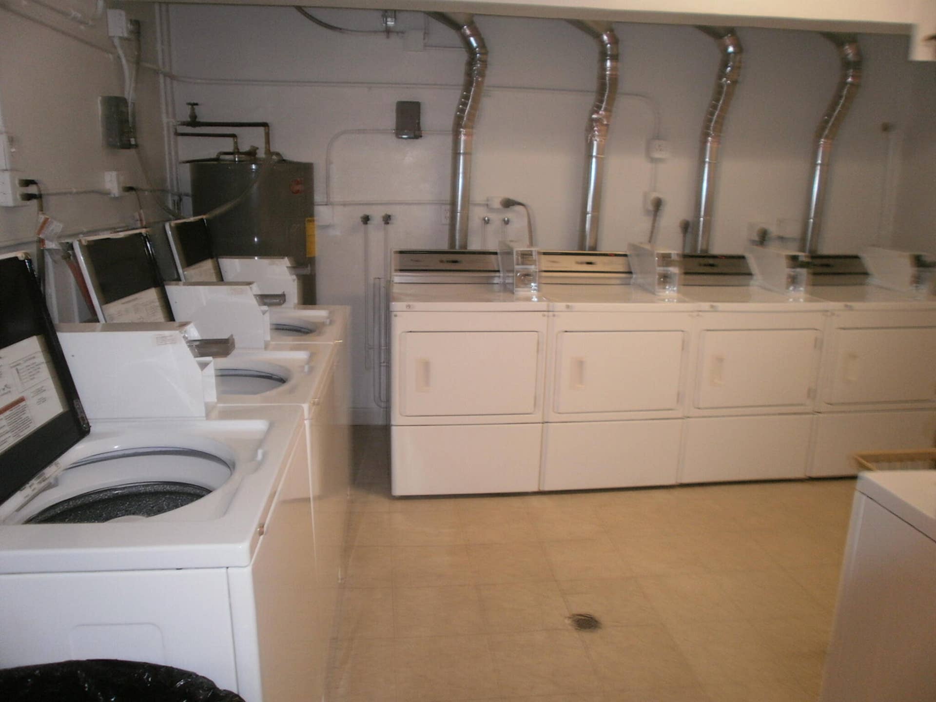 2100 NE 38TH Street, #110, Lighthouse Point, FL 33064 Community Laundry