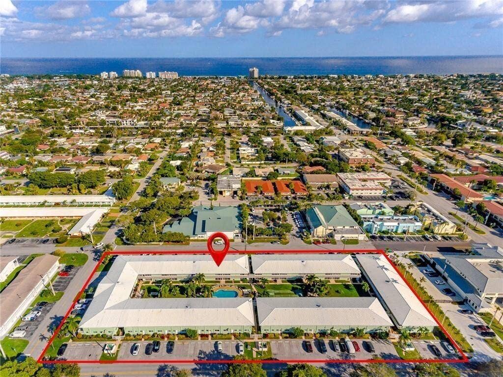 2100 NE 38TH Street, #110, Lighthouse Point, FL 33064 Fantastic East Location