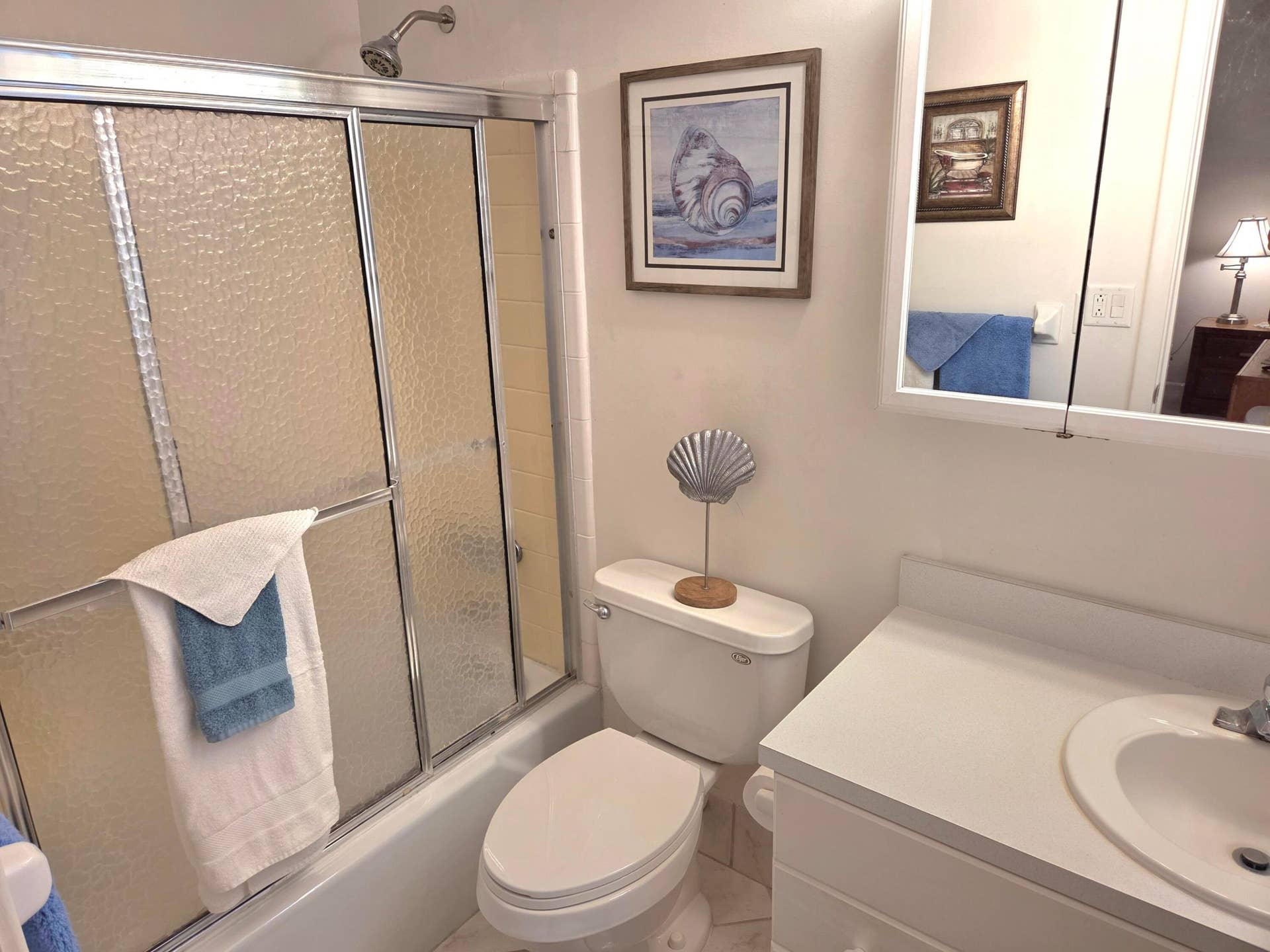 2100 NE 38TH Street, #110, Lighthouse Point, FL 33064 Full Bath with Tub & Shower Combo