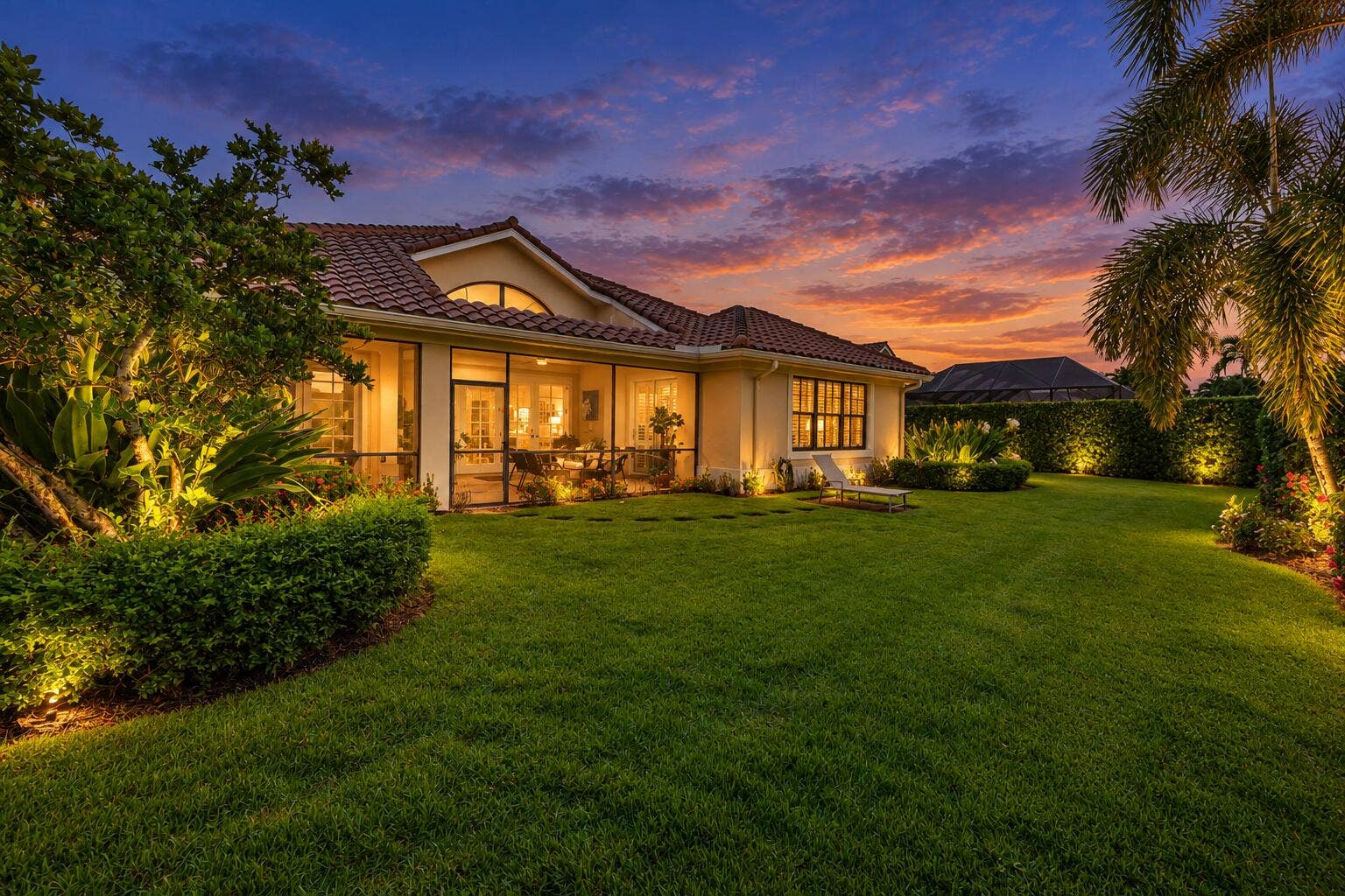 3321 Southern Cay exterior yard