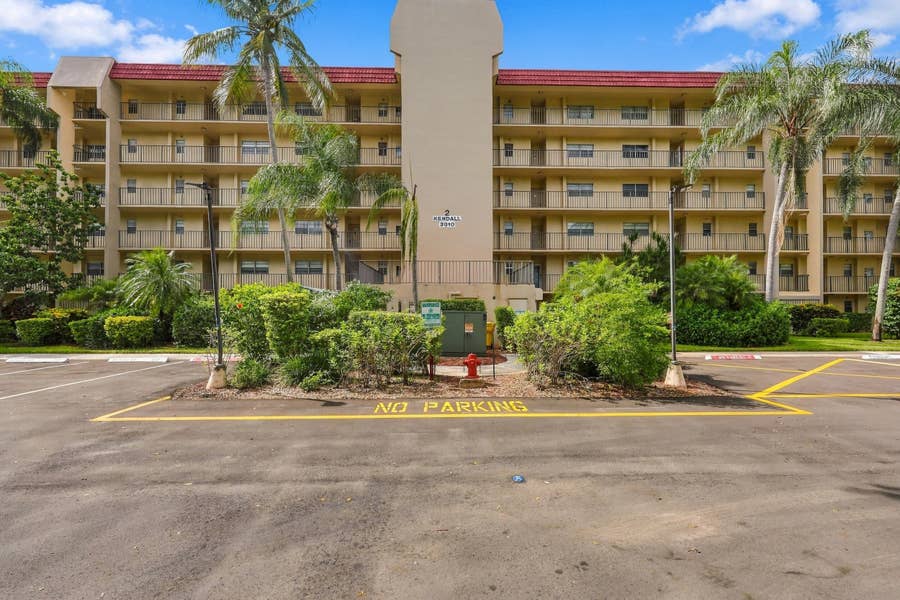 Property photo for 3810 Via Poinciana, #202, Lake Worth, FL