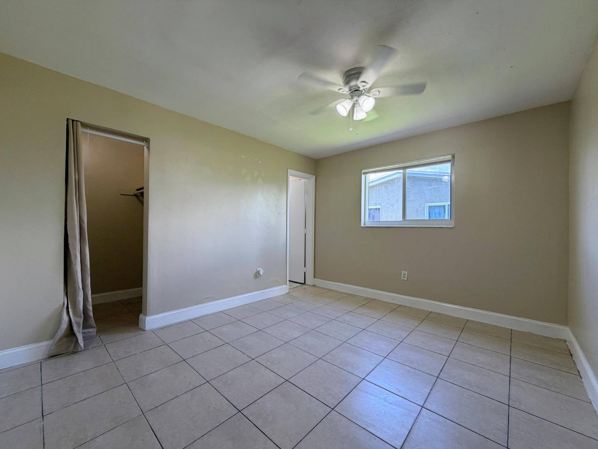 2530 NW 26th Court, Oakland Park, FL 33311 IMG_0195