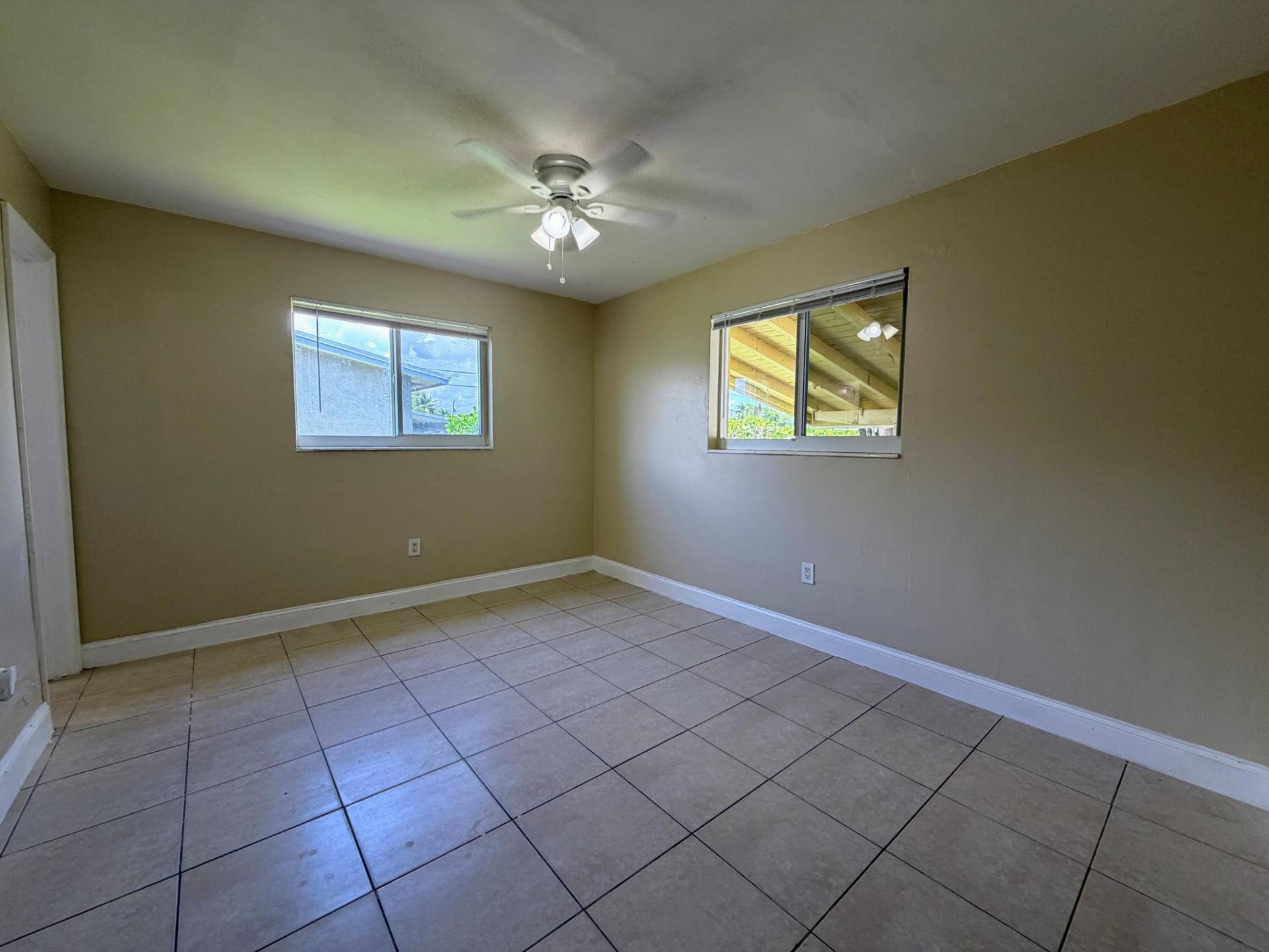 2530 NW 26th Court, Oakland Park, FL 33311 IMG_0194