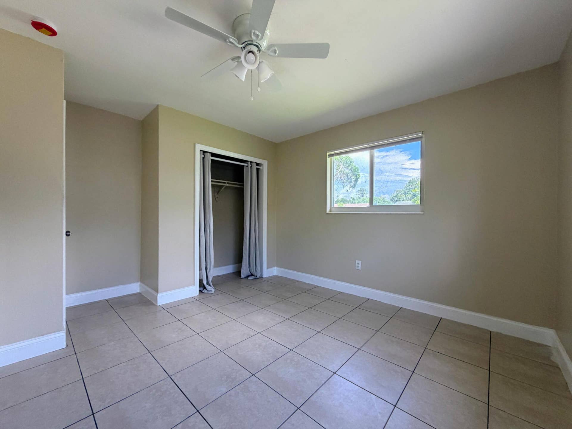 2530 NW 26th Court, Oakland Park, FL 33311 IMG_0201