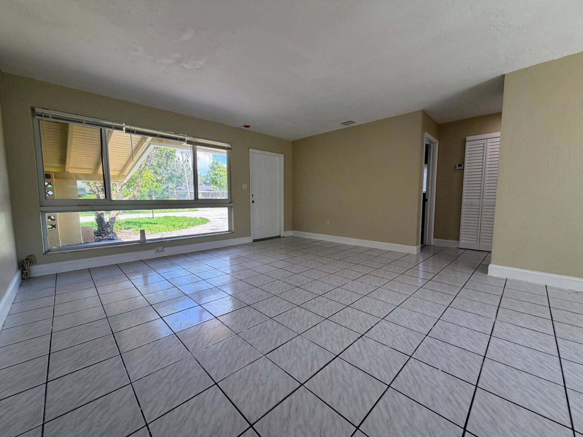 2530 NW 26th Court, Oakland Park, FL 33311 IMG_0187