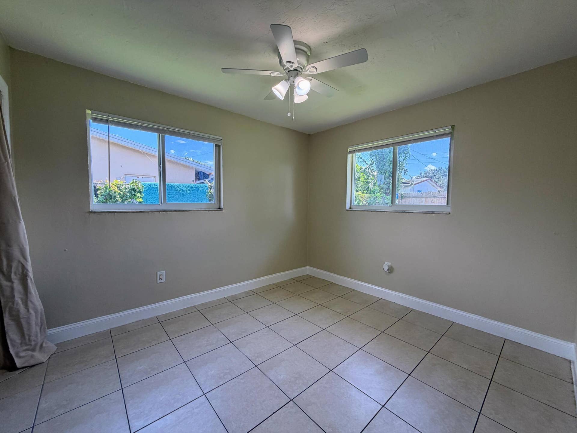 2530 NW 26th Court, Oakland Park, FL 33311 IMG_0198