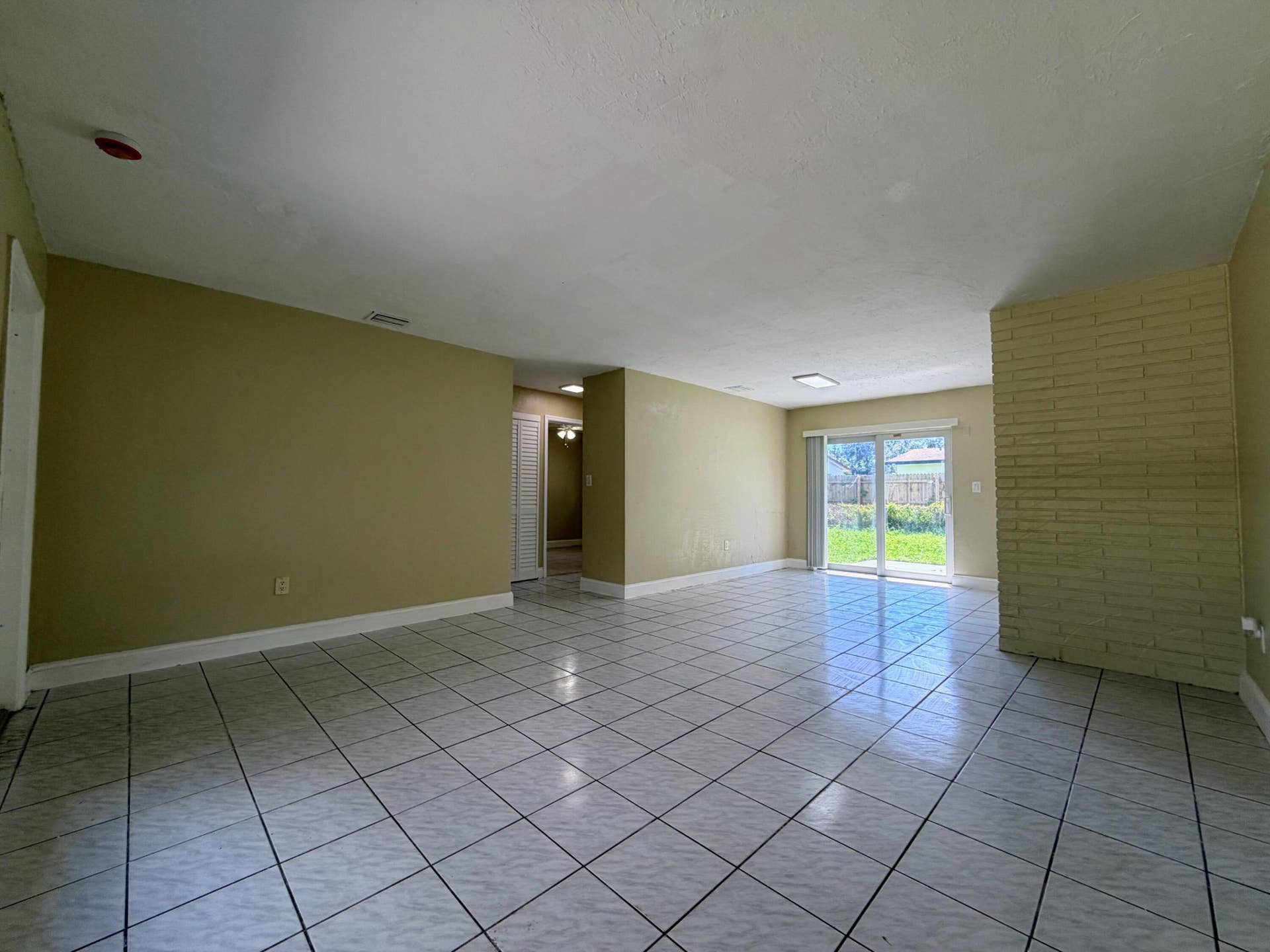 2530 NW 26th Court, Oakland Park, FL 33311 IMG_0186
