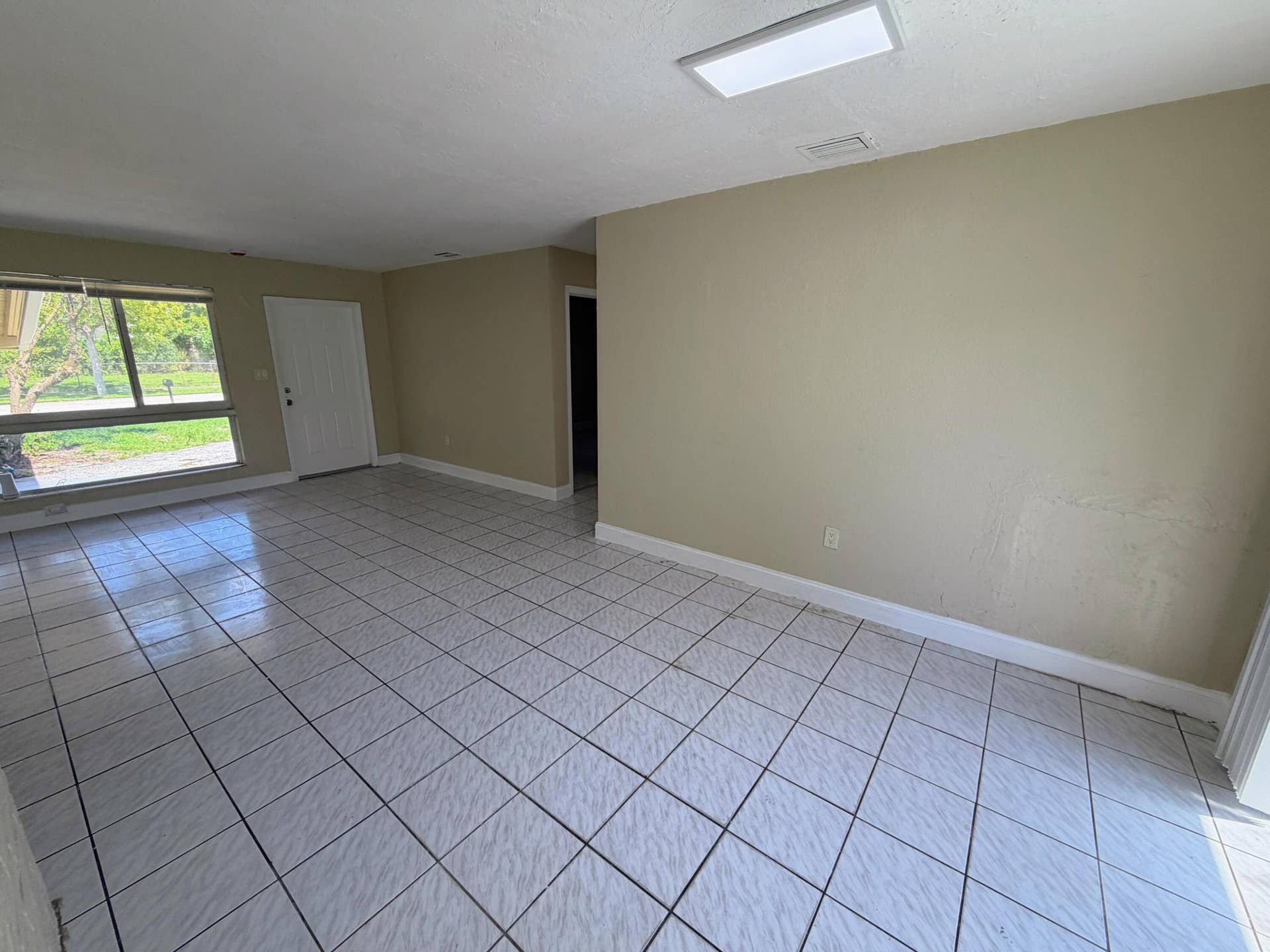 2530 NW 26th Court, Oakland Park, FL 33311 IMG_0189