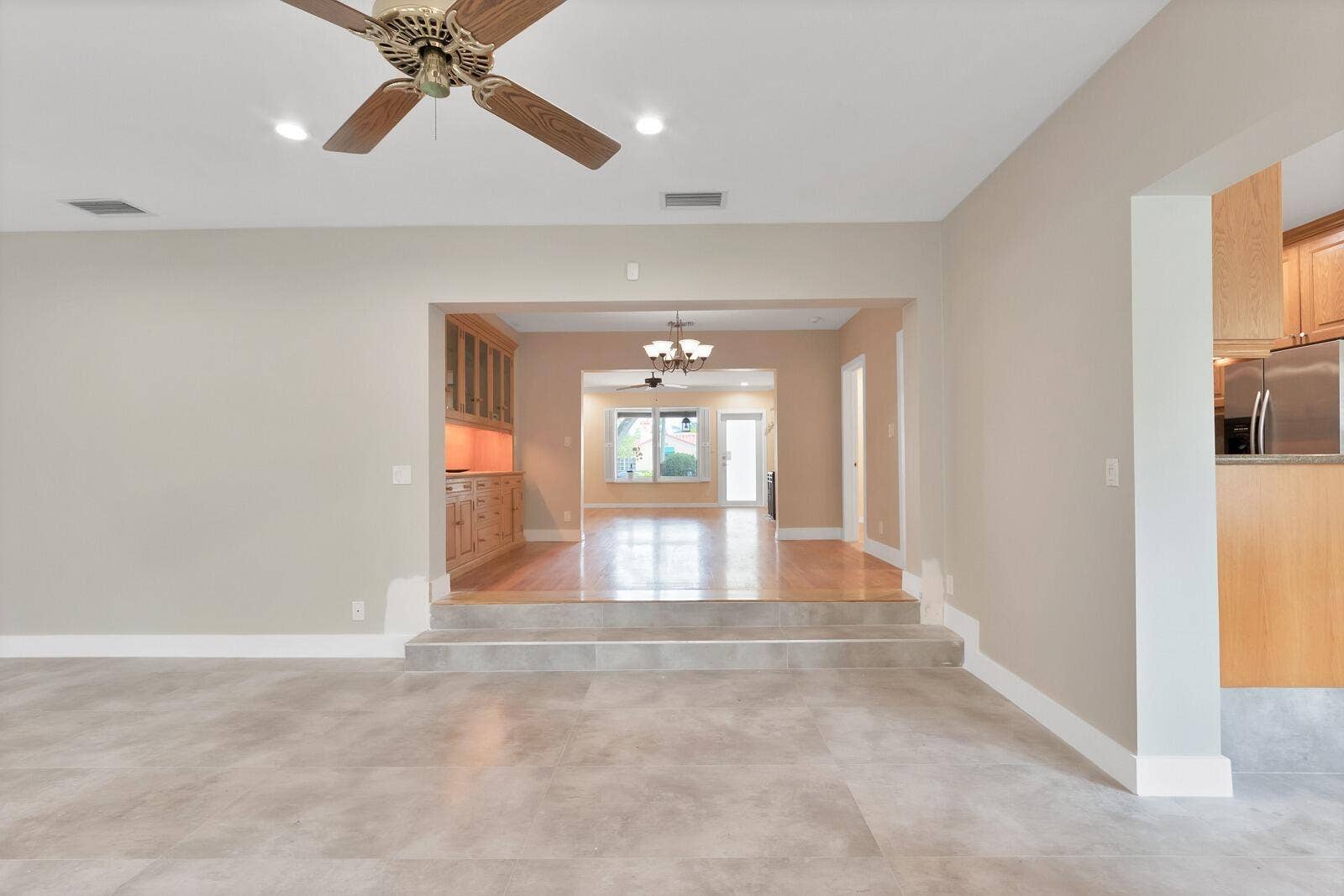 805 SE 10TH Street, Fort Lauderdale, FL 33316 Current