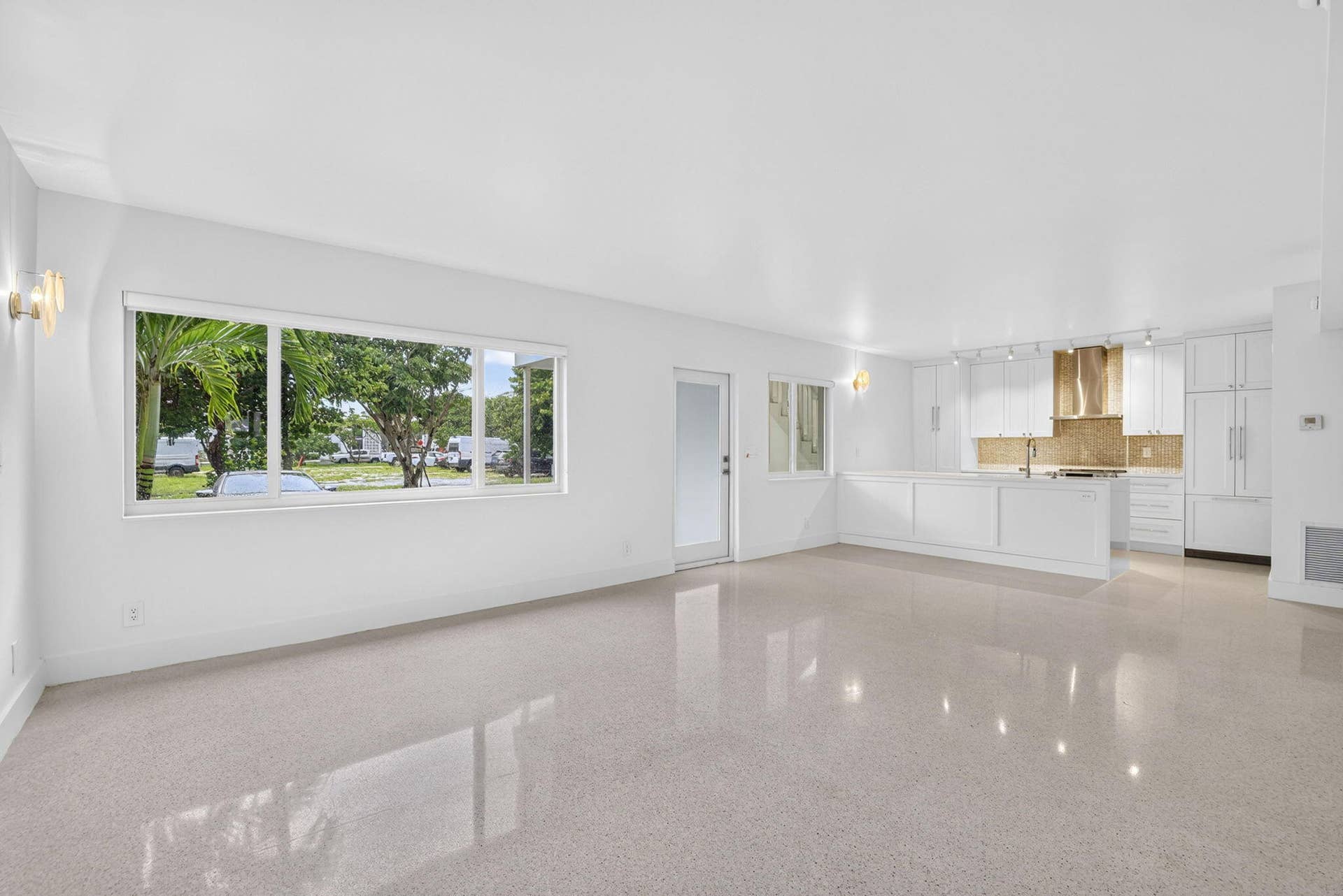 3216 COLONY CLUB Road, #2, Pompano Beach, FL 33062 3-web-or-mls-8I8A6219
