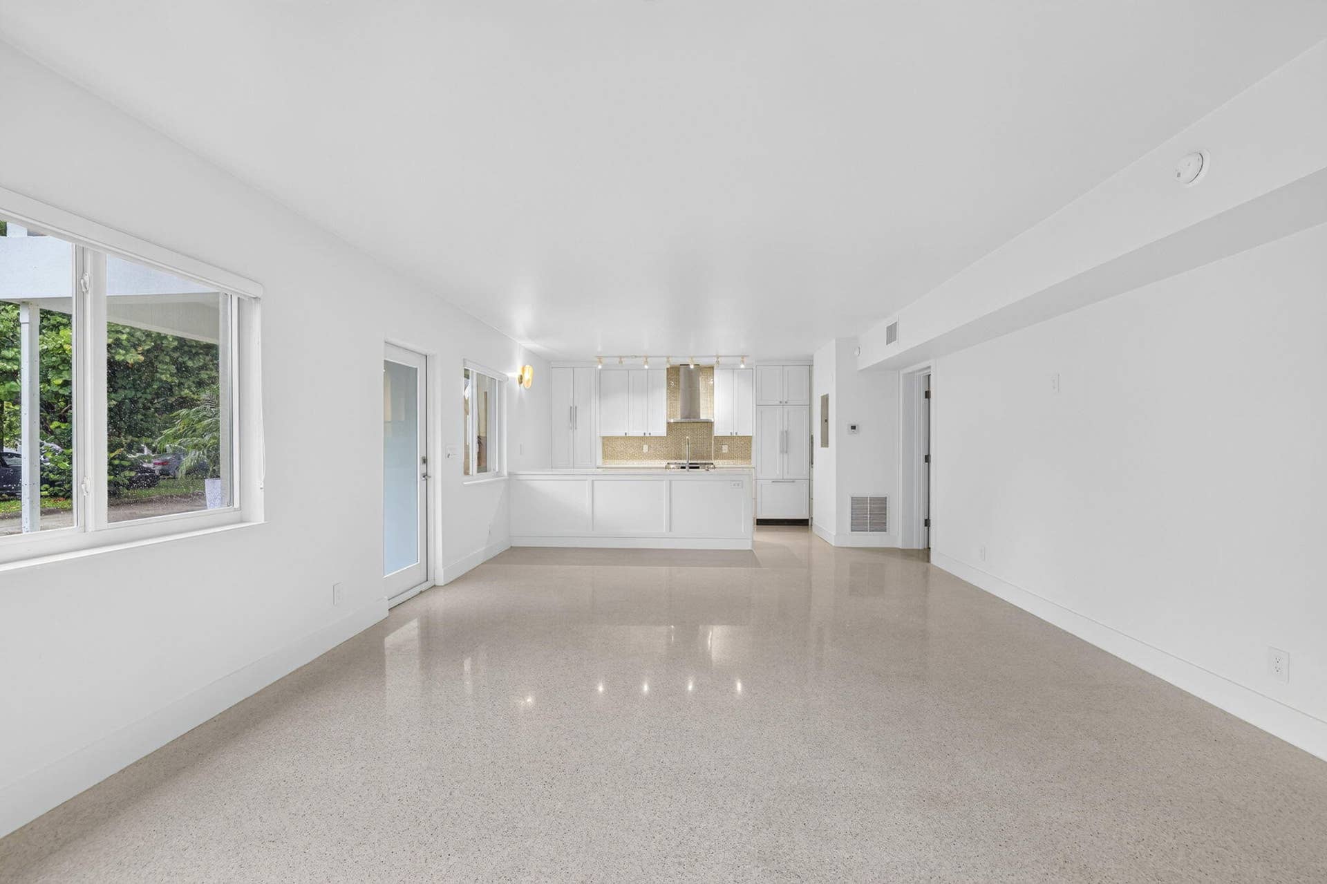 3216 COLONY CLUB Road, #2, Pompano Beach, FL 33062 4-web-or-mls-8I8A6218