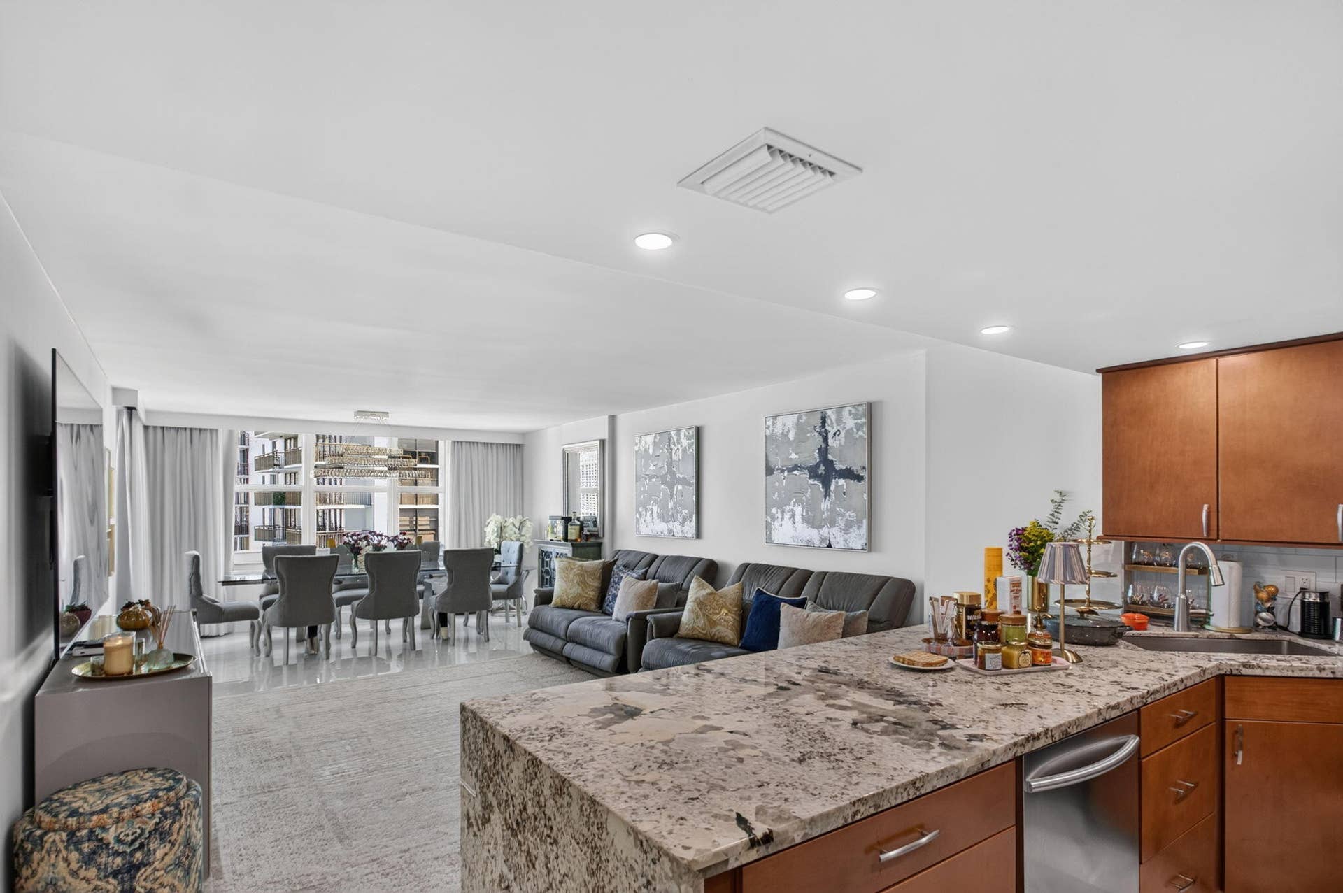 3015 N OCEAN Boulevard, #8B, Fort Lauderdale, FL 33308 4-web-or-mls-3015-1017