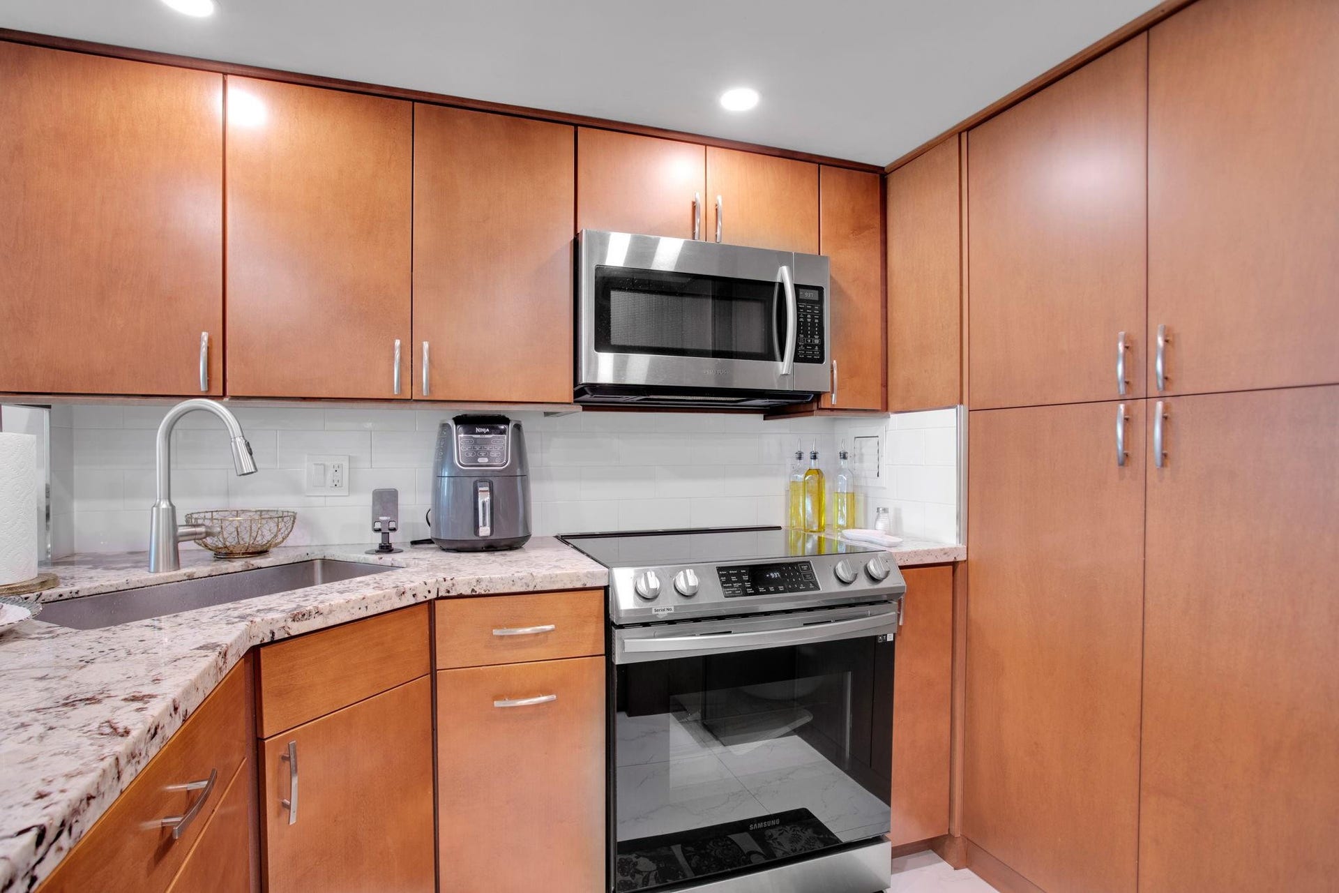 3015 N OCEAN Boulevard, #8B, Fort Lauderdale, FL 33308 Photo 3