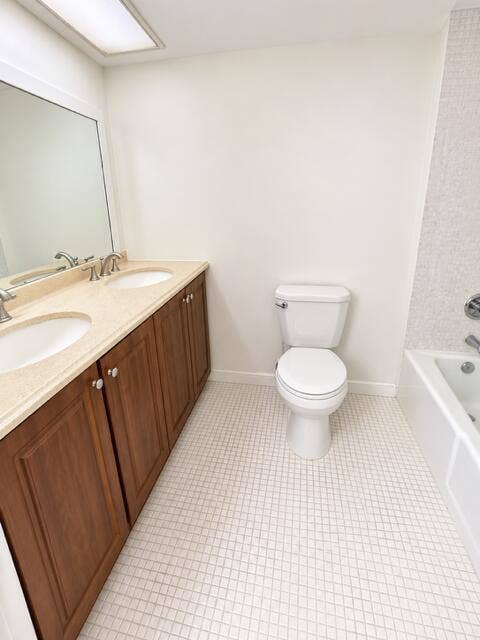 3800 Oaks Clubhouse Drive, #Unit 211, Pompano Beach, FL 33069 3800 Bathroom