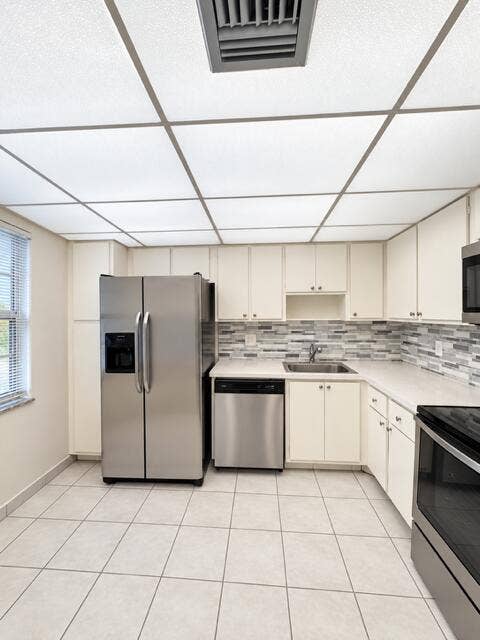 3800 Oaks Clubhouse Drive, #Unit 211, Pompano Beach, FL 33069 3800 Kitchen 1