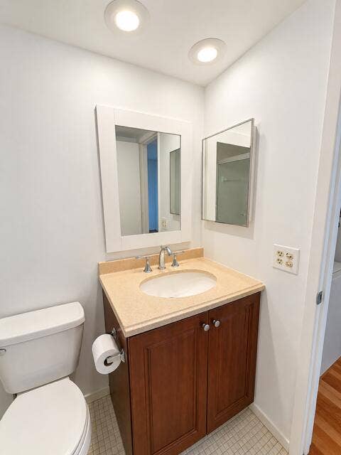3800 Oaks Clubhouse Drive, #Unit 211, Pompano Beach, FL 33069 3800 Bathroom 2