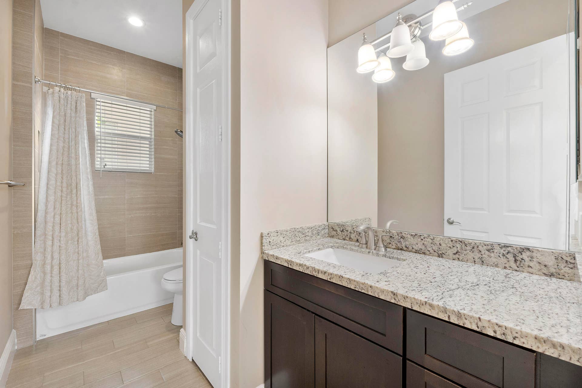 8031 NW 125TH Terrace, Parkland, FL 33076 8031 NW 125th Terrace_022