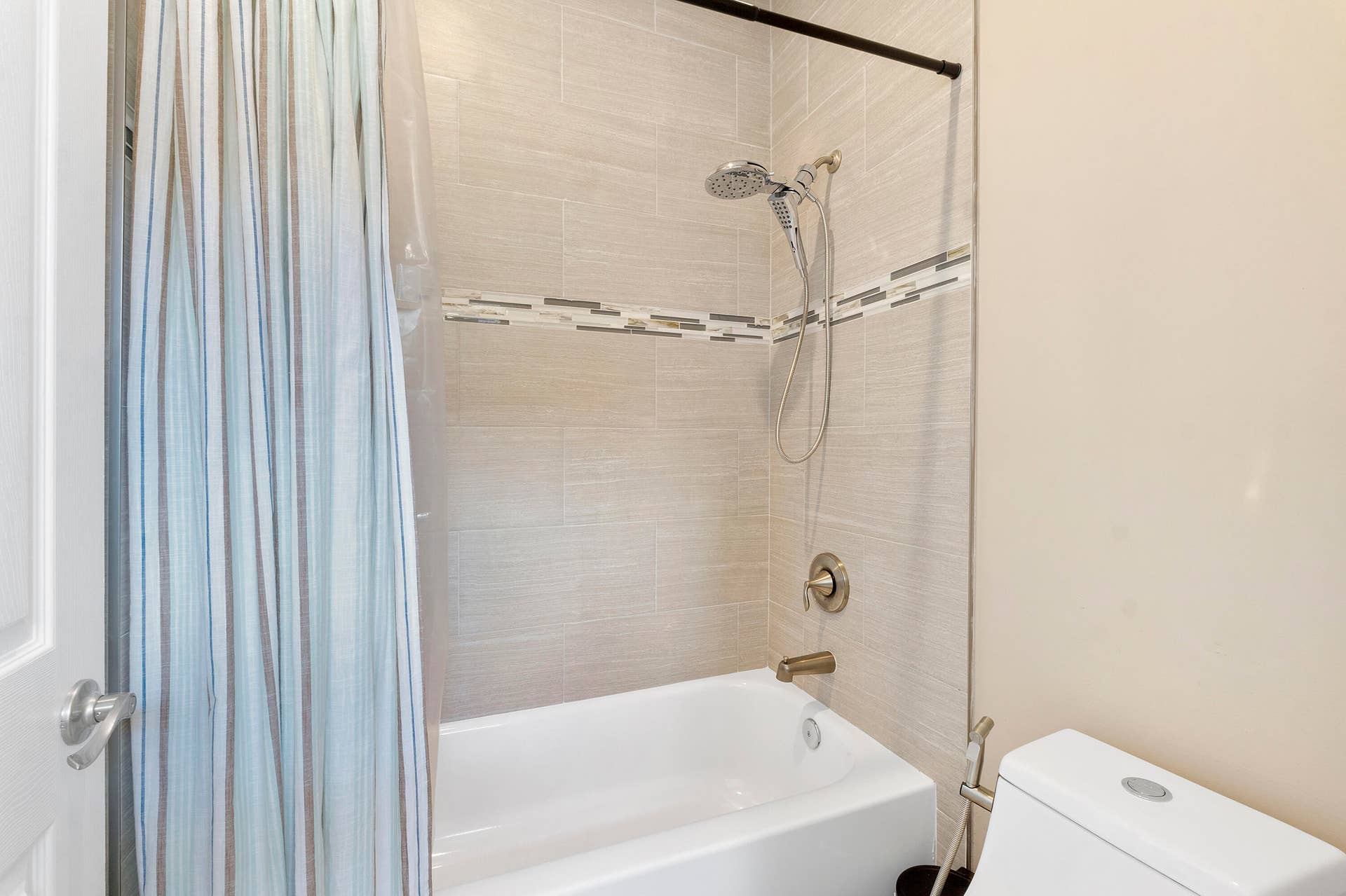 8031 NW 125TH Terrace, Parkland, FL 33076 8031 NW 125th Terrace_034
