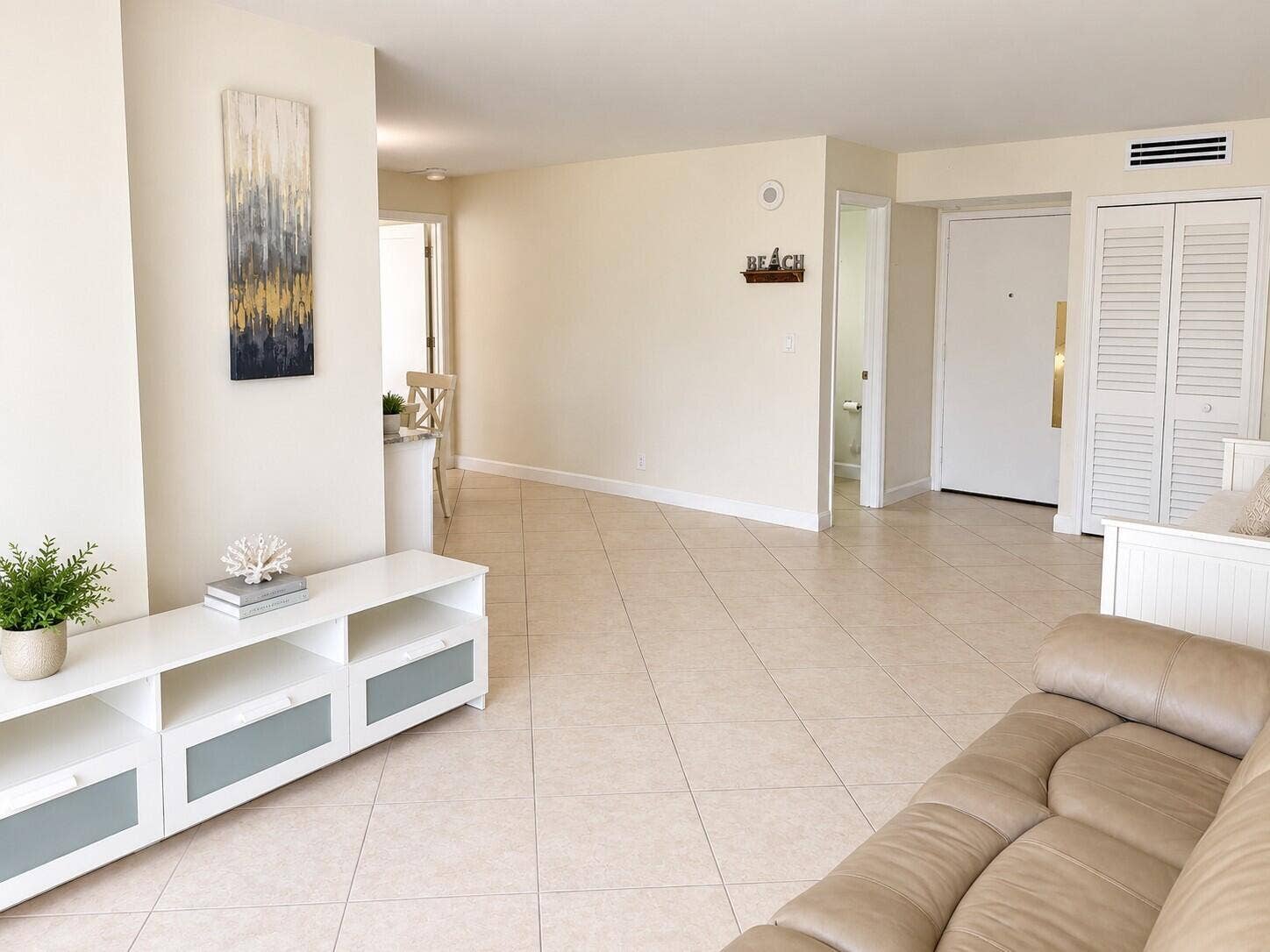 17021 N BAY Road, #816, Sunny Isles Beach, FL 33160 4