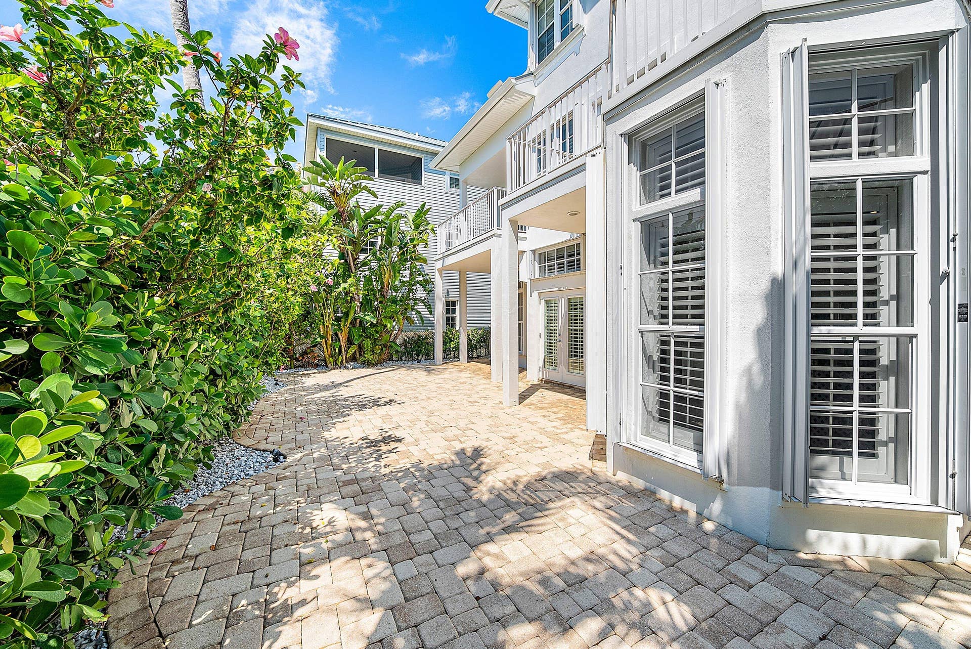 130 JUPITER KEY Road, Jupiter, FL 33477 backyard