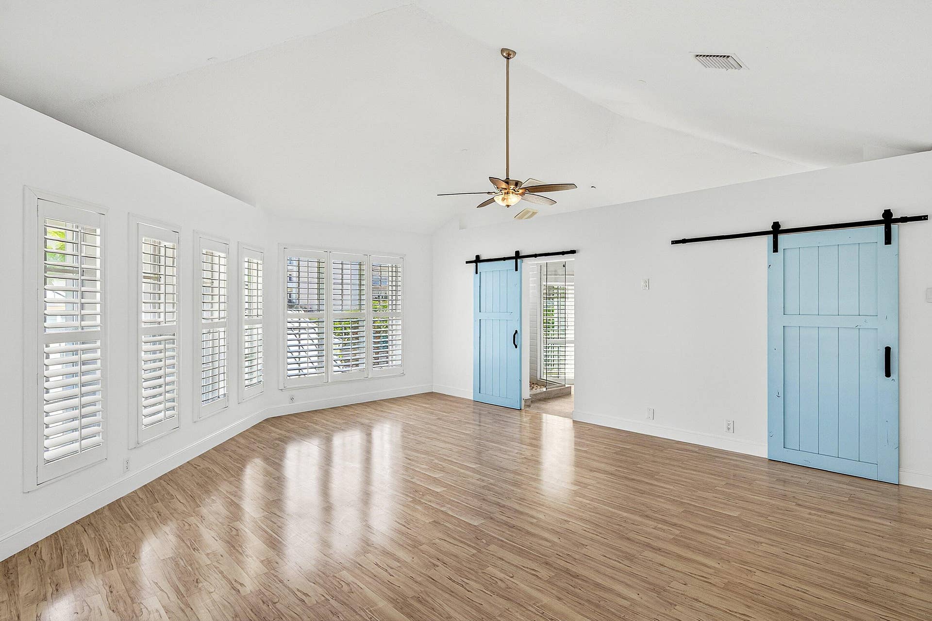 130 JUPITER KEY Road, Jupiter, FL 33477 Primary suite