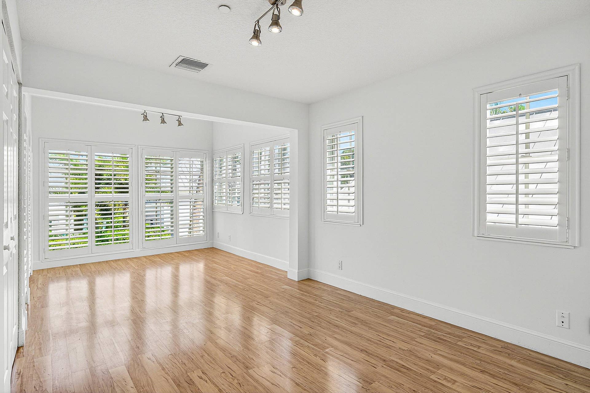 130 JUPITER KEY Road, Jupiter, FL 33477 2nd floor bedroom 2