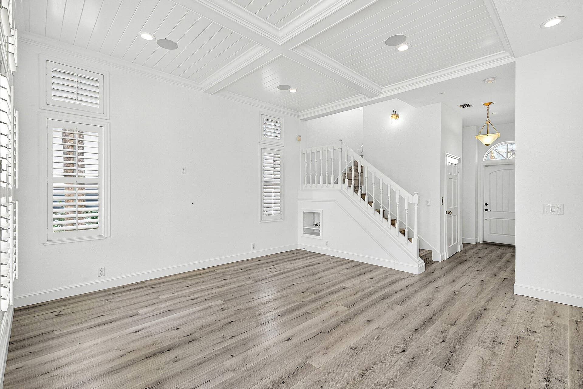 130 JUPITER KEY Road, Jupiter, FL 33477 First floor living area