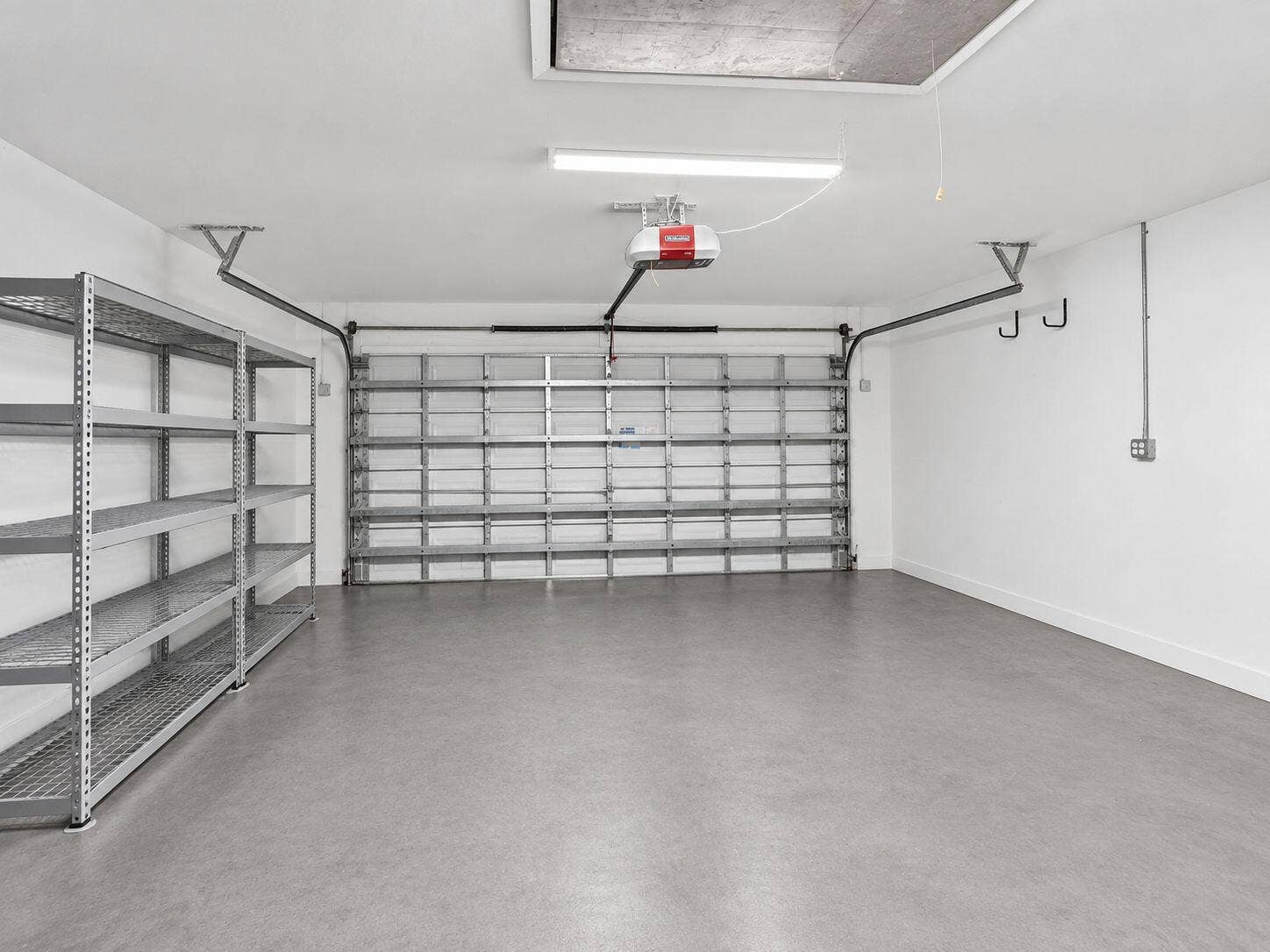 2738 DEER CREEK KELLY BROOKE Lane, Deerfield Beach, FL 33442 Eat off the floor inthe garage.