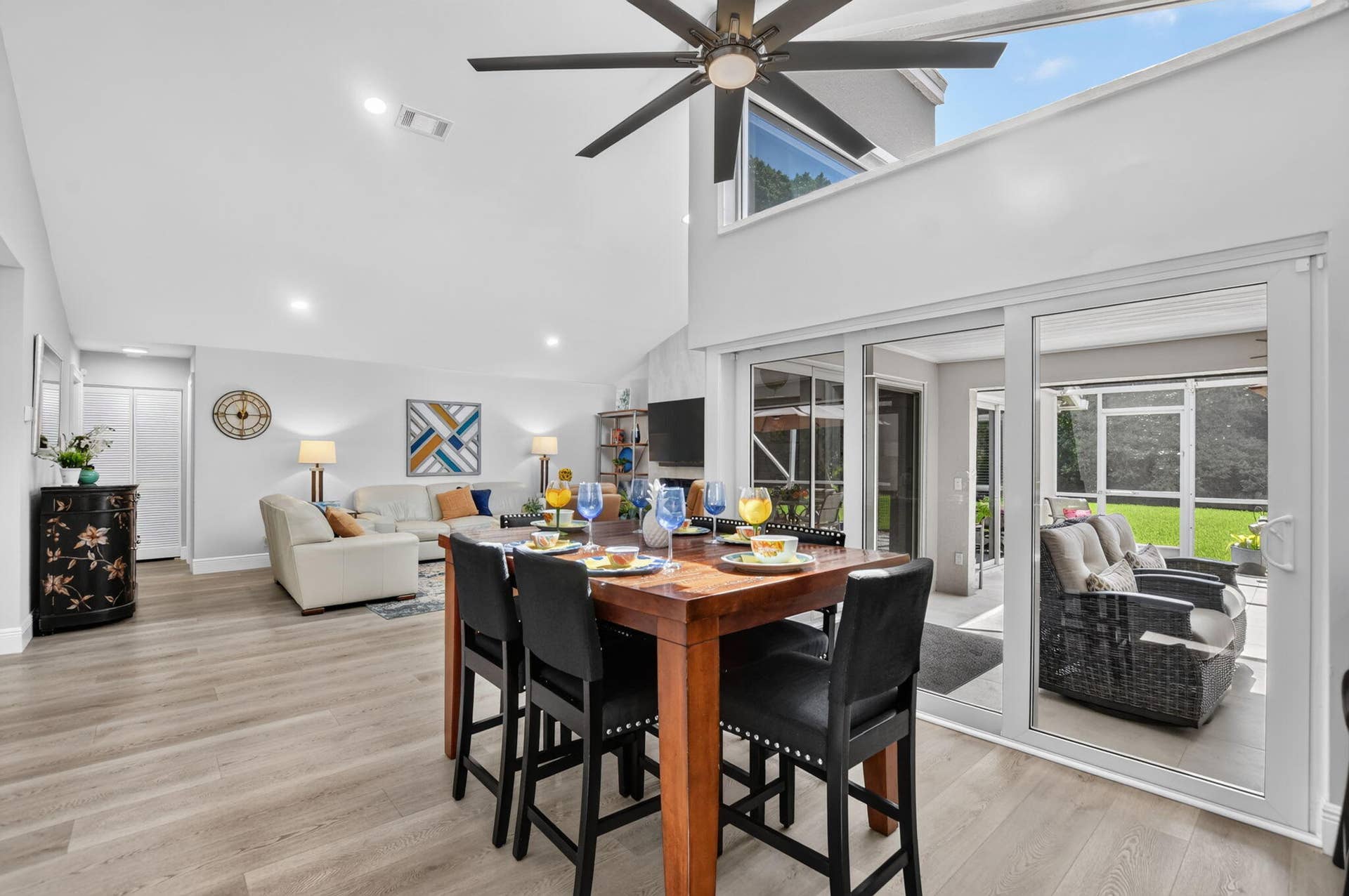 2738 DEER CREEK KELLY BROOKE Lane, Deerfield Beach, FL 33442 Dining area is ready for family gatherings.