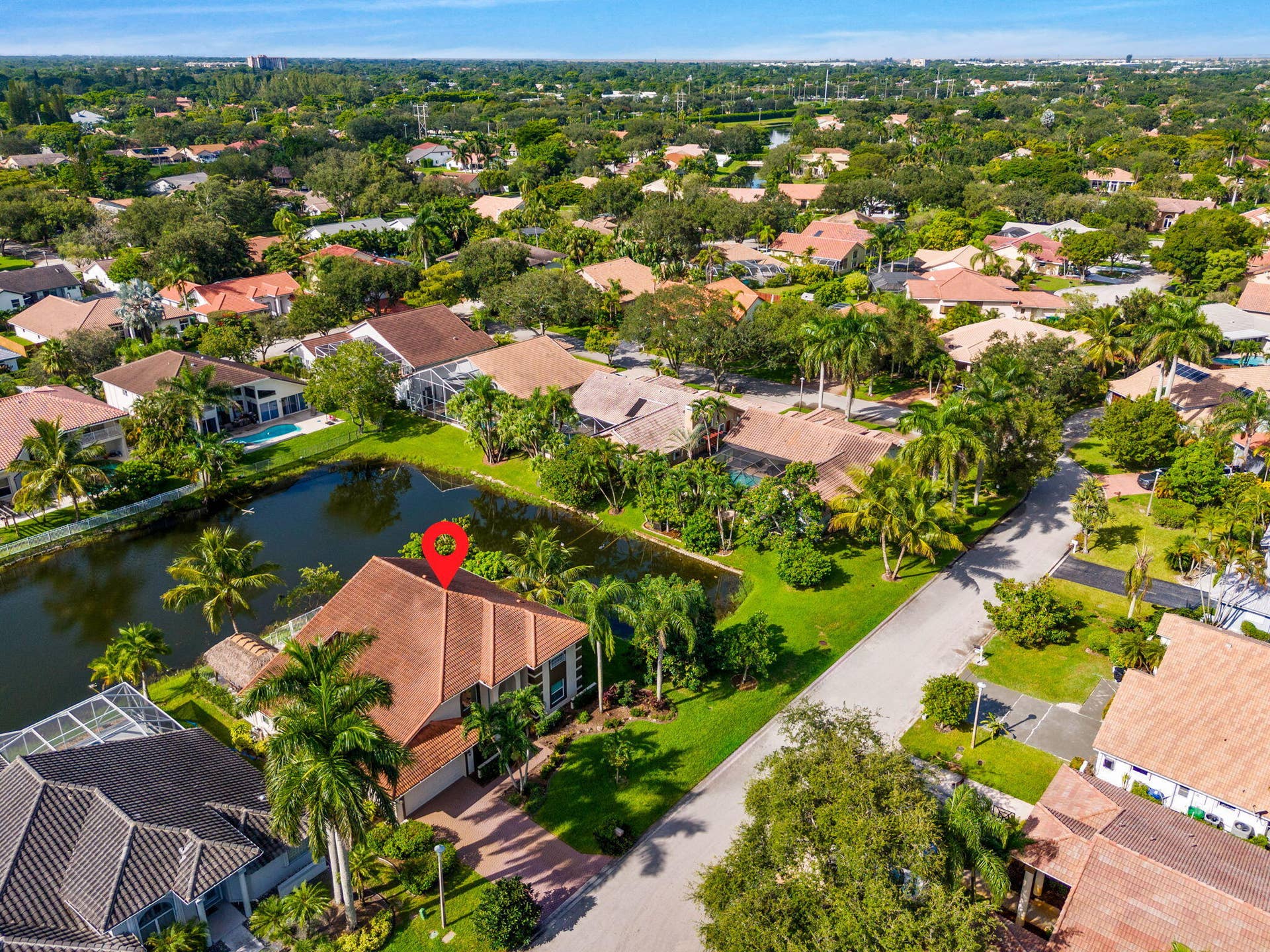 9924 NW 49TH Place, Coral Springs, FL 33076 62-web-or-mls-DJI_20260915101306_0605_D-