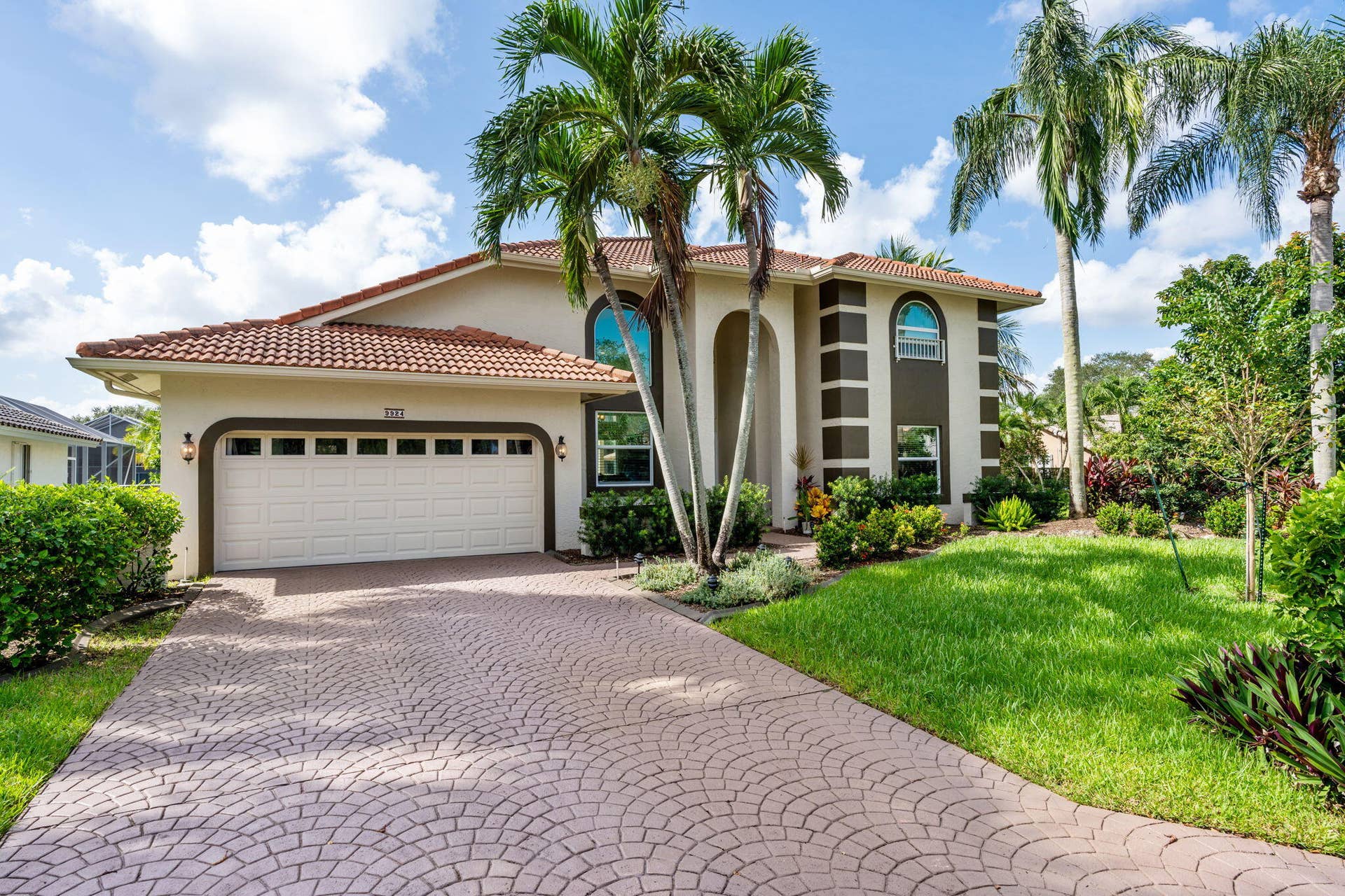 9924 NW 49TH Place, Coral Springs, FL 33076 3-web-or-mls-A7408280
