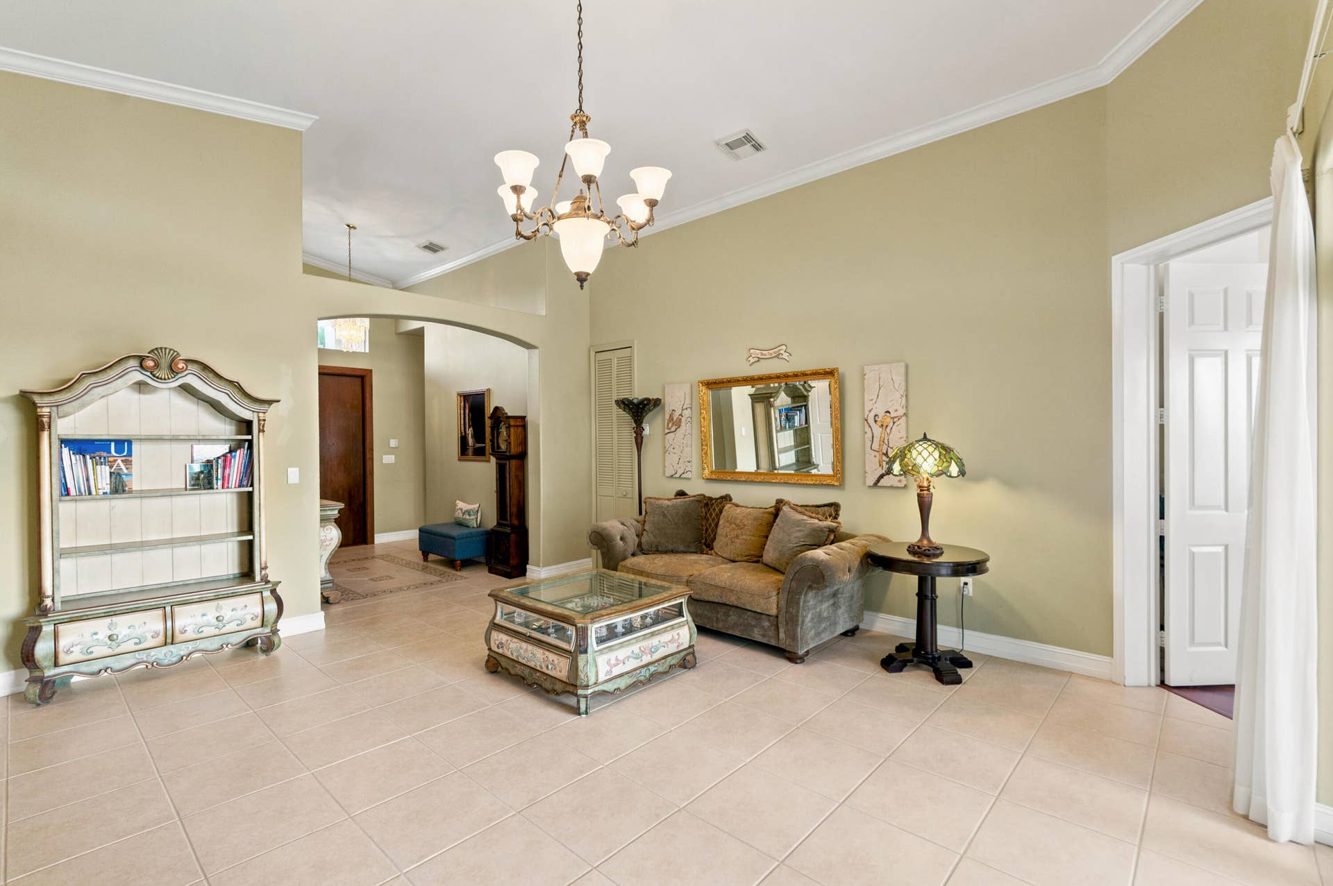 A spacious living area offers plenty of flexibility for relaxing, gathering and entertaining.