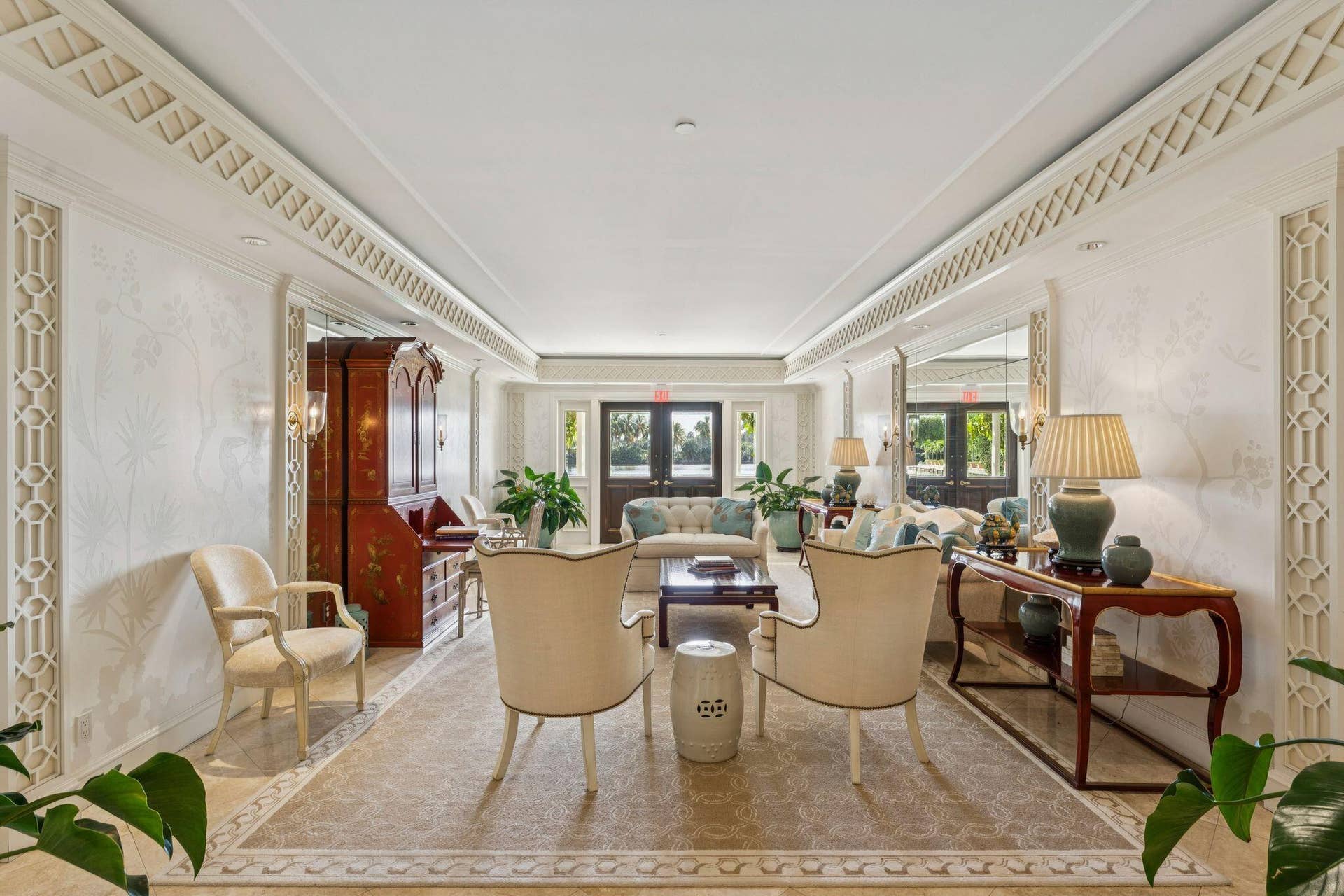 425 WORTH Avenue, #2F, Palm Beach, FL 33480 Villas reception