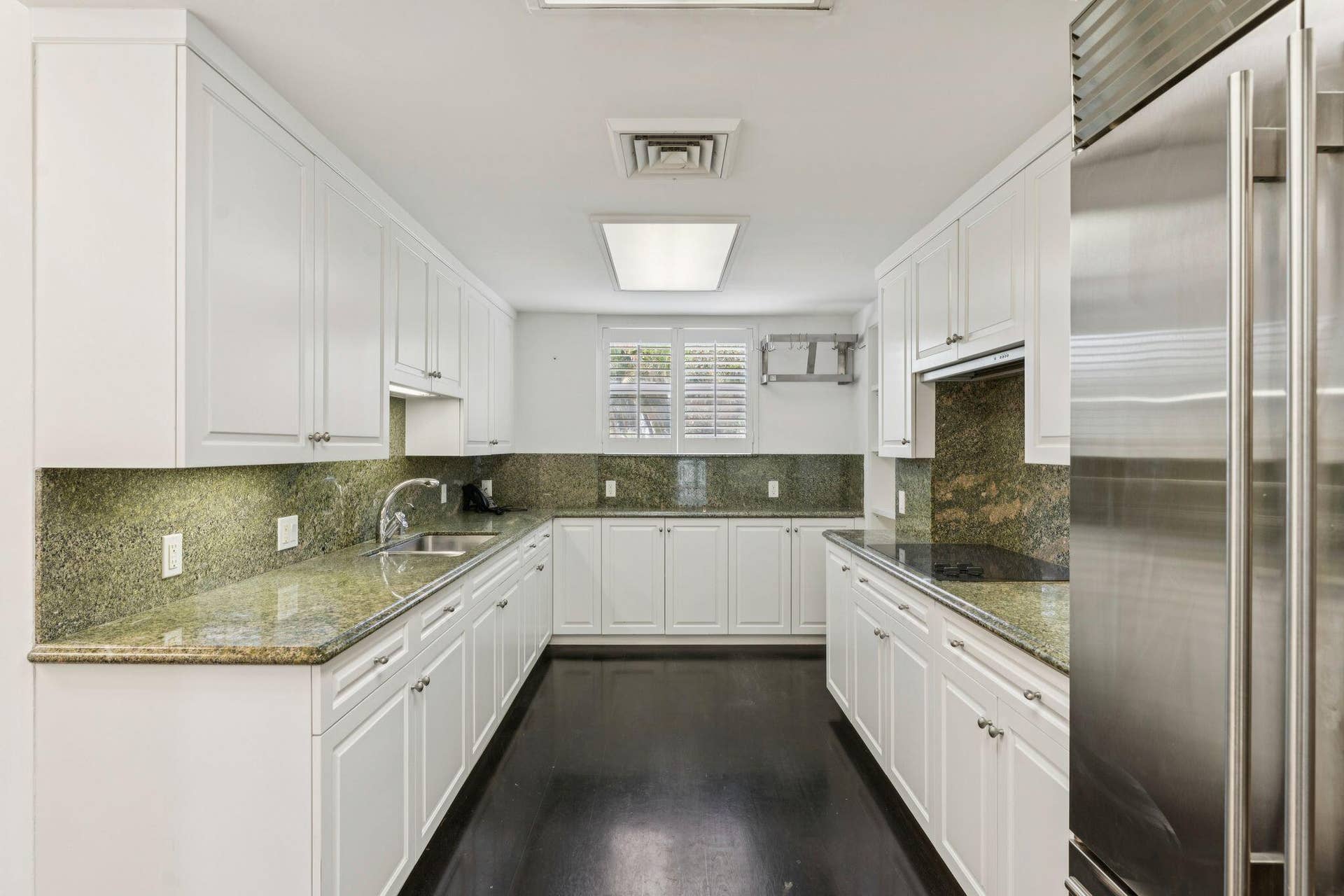 425 WORTH Avenue, #2F, Palm Beach, FL 33480 kitchen