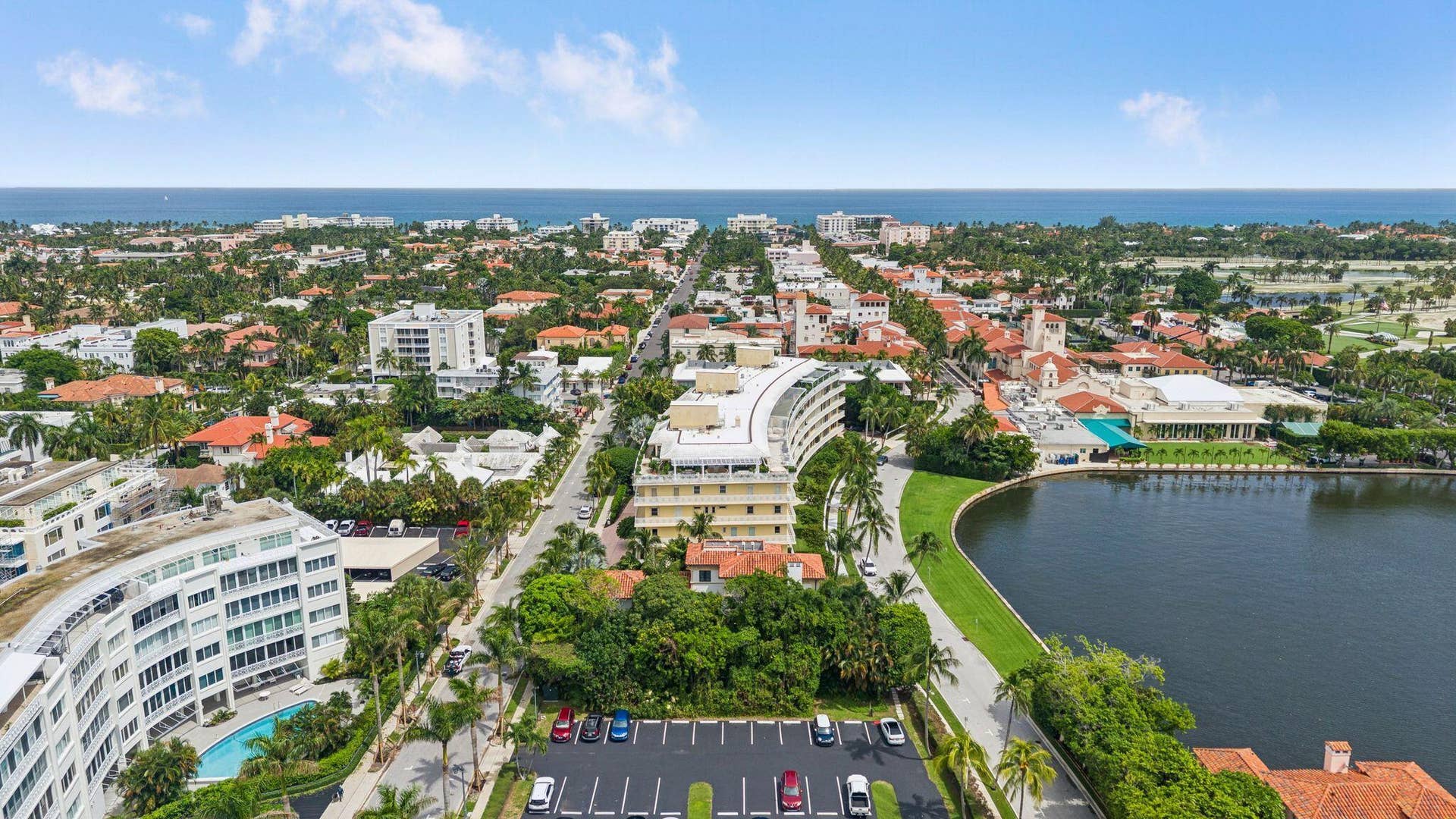 425 WORTH Avenue, #2F, Palm Beach, FL 33480 looking east