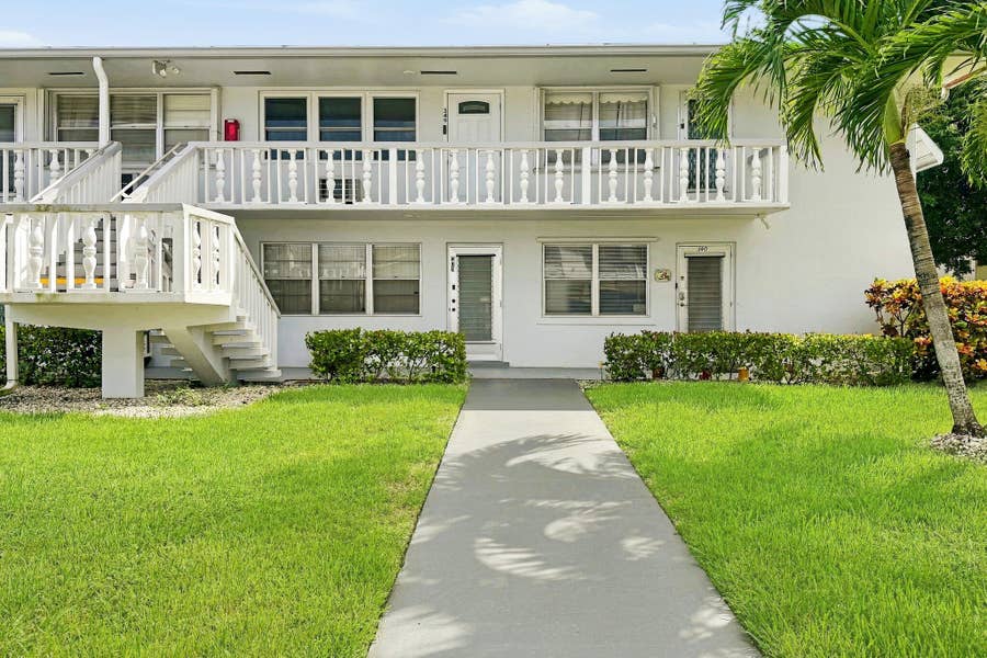 Property photo for 339 Northampton Q, West Palm Beach, FL