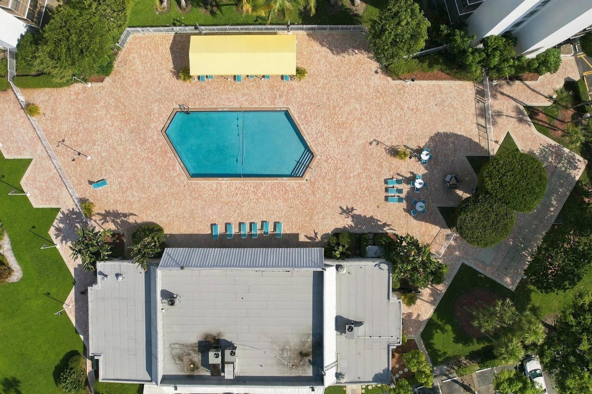 20400 W COUNTRY CLUB Drive, #609, Aventura, FL 33180 26