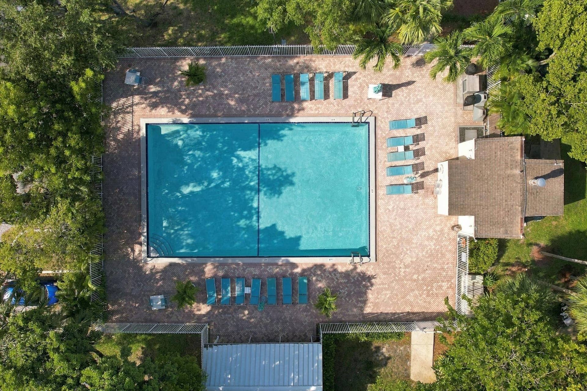 20400 W COUNTRY CLUB Drive, #609, Aventura, FL 33180 25