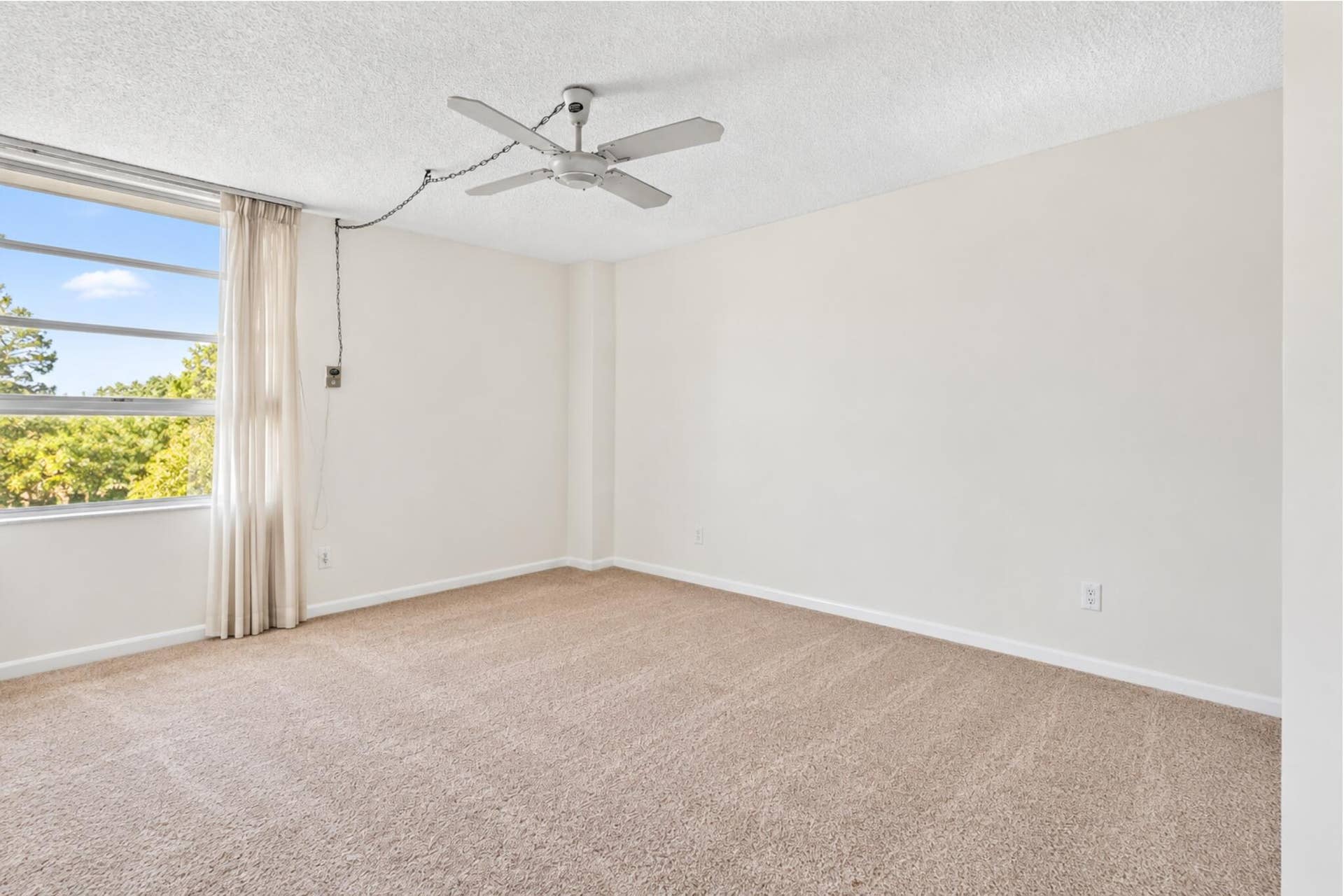 20400 W COUNTRY CLUB Drive, #609, Aventura, FL 33180 11