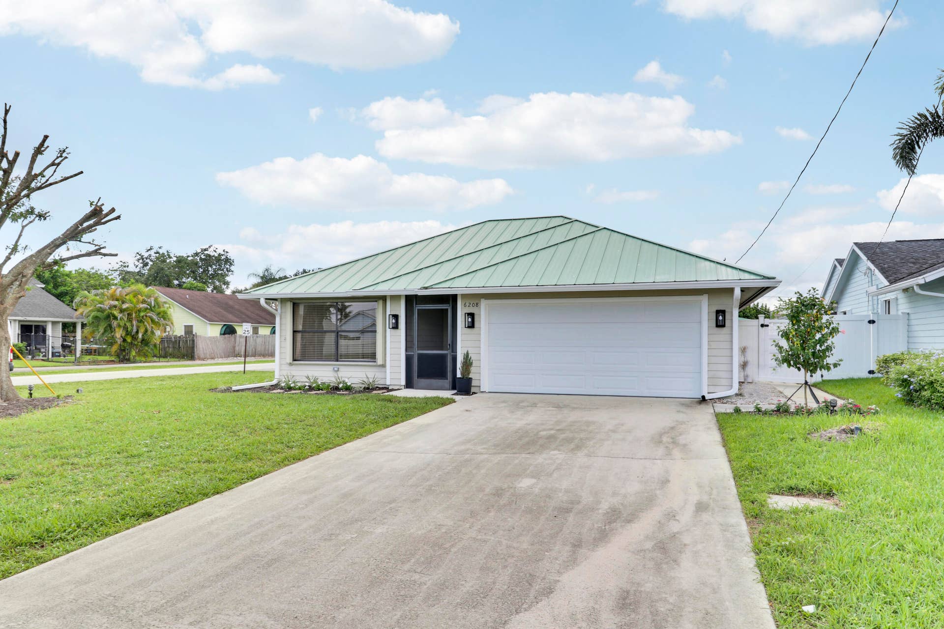 6208 Michael Street, Jupiter, FL 33458 Garage