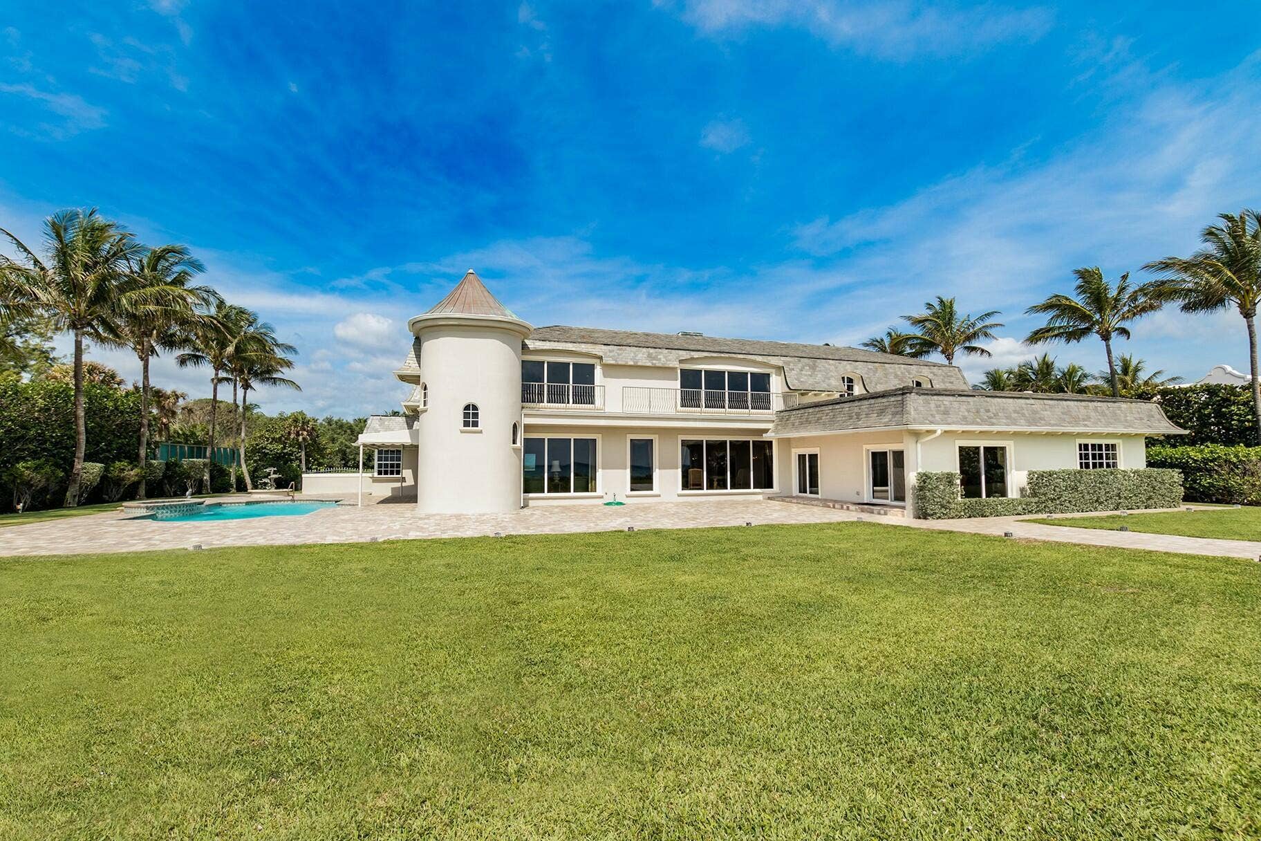 477 S Beach Road, Jupiter Island, FL 33455 tempImage6DhJvU