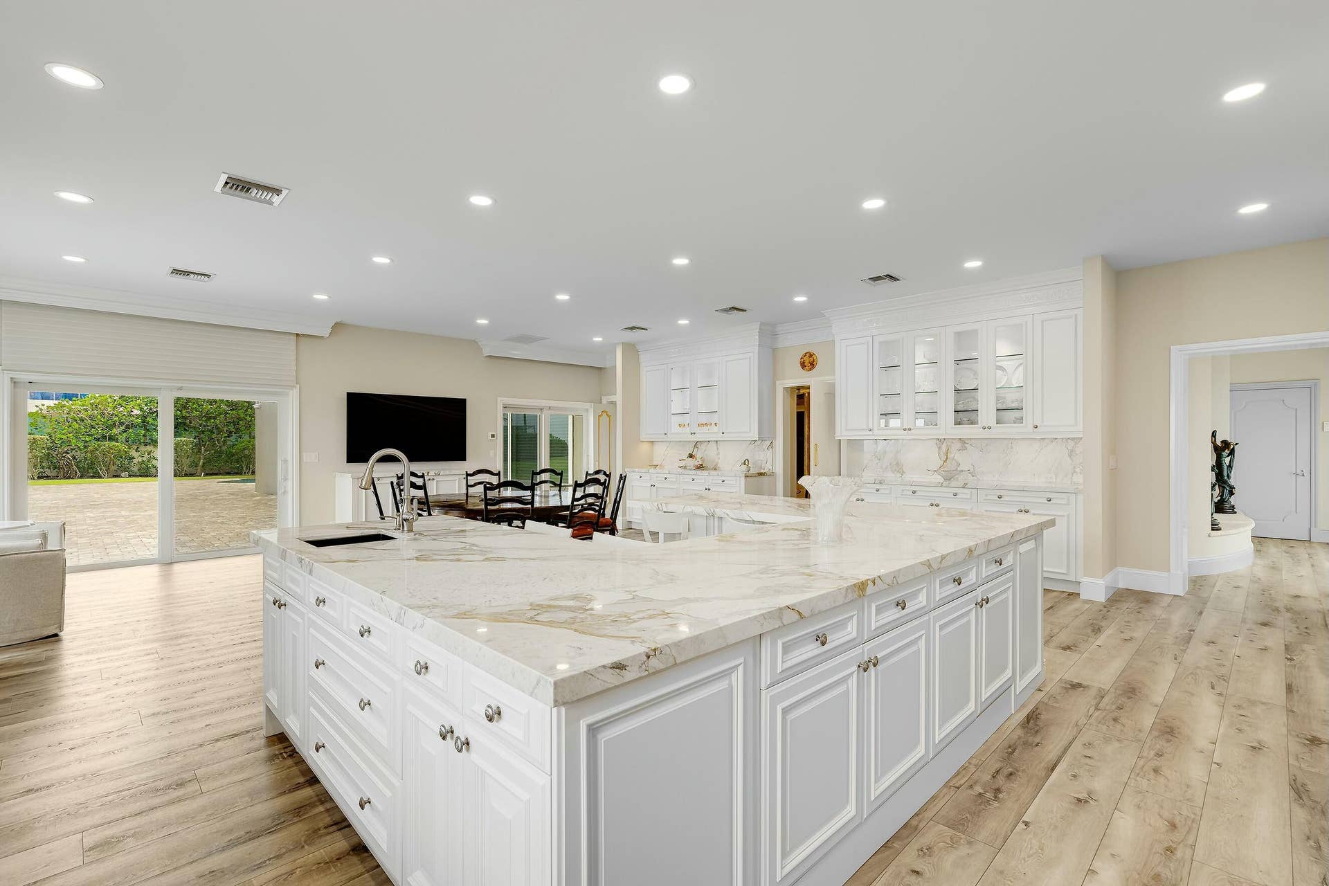 477 S Beach Road, Jupiter Island, FL 33455 tempImageFSeYWp