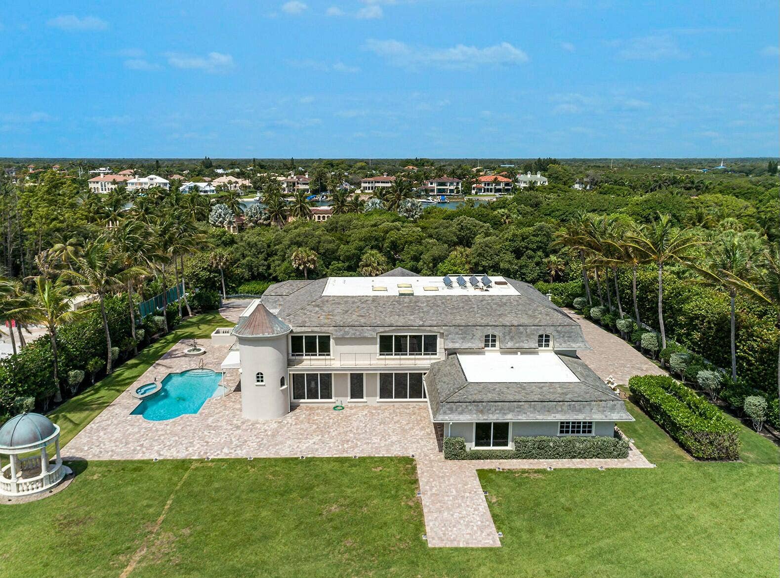 477 S Beach Road, Jupiter Island, FL 33455 tempImageKinYTt
