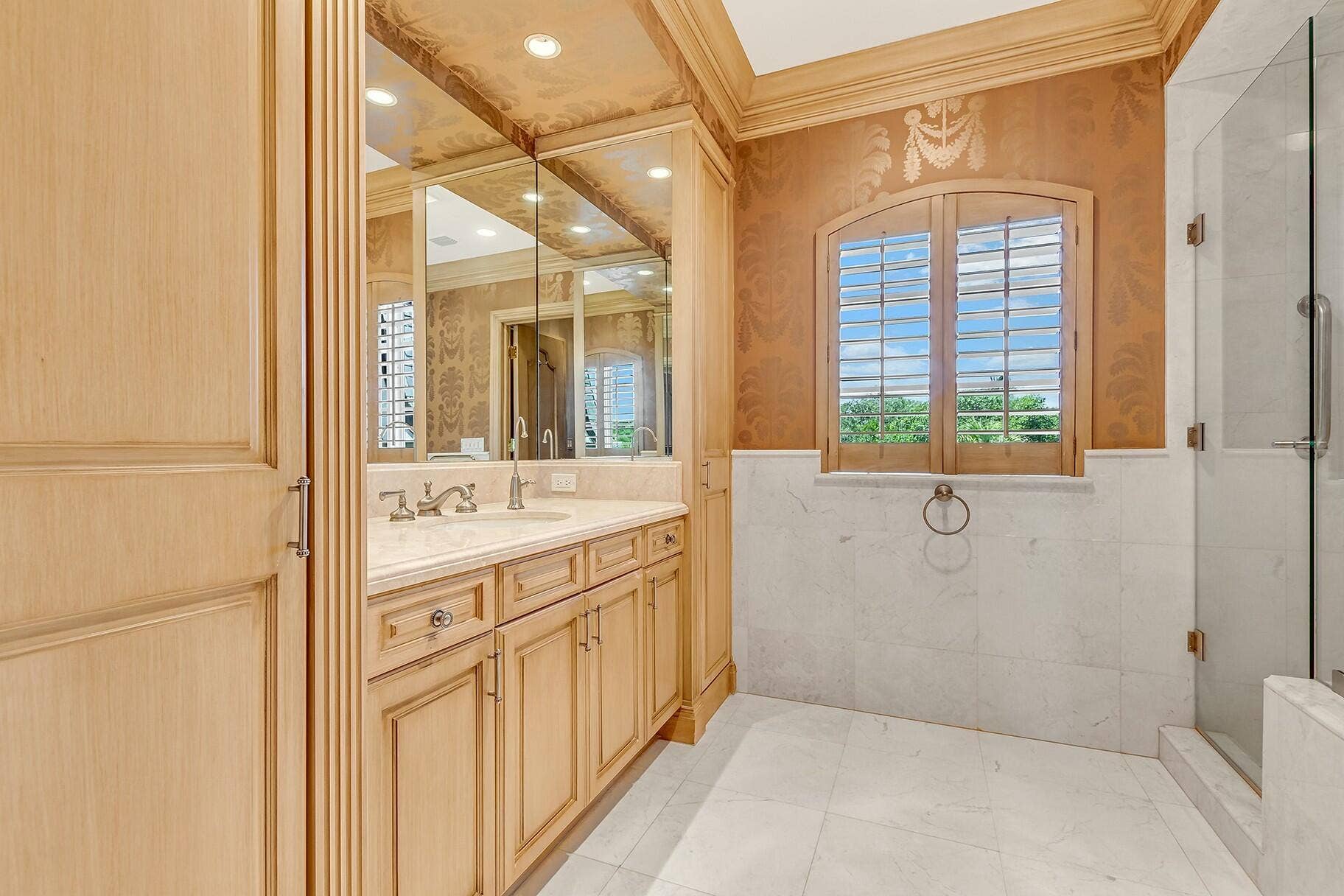 477 S Beach Road, Jupiter Island, FL 33455 tempImageDADZsN