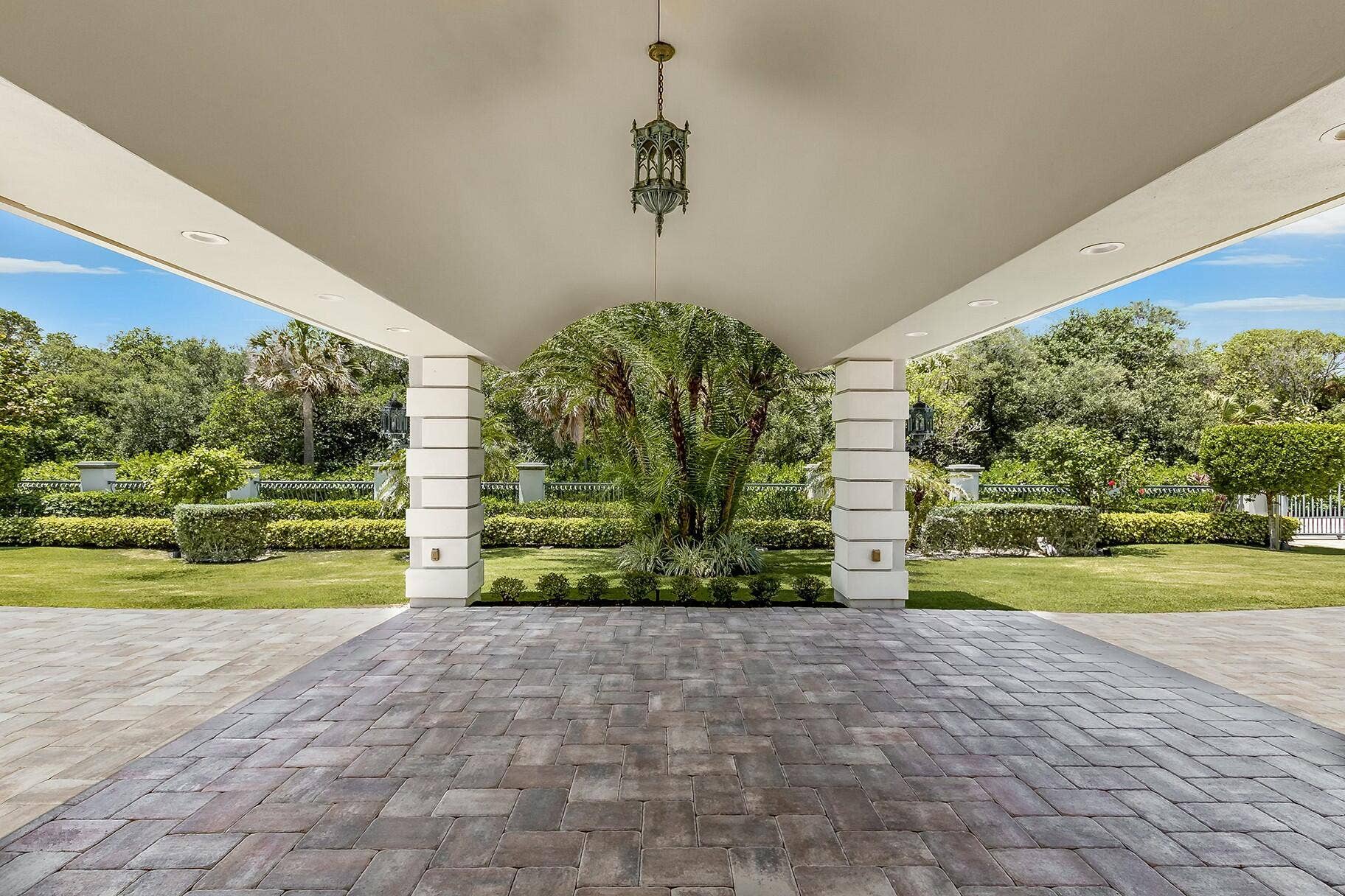 477 S Beach Road, Jupiter Island, FL 33455 tempImageWgROk4