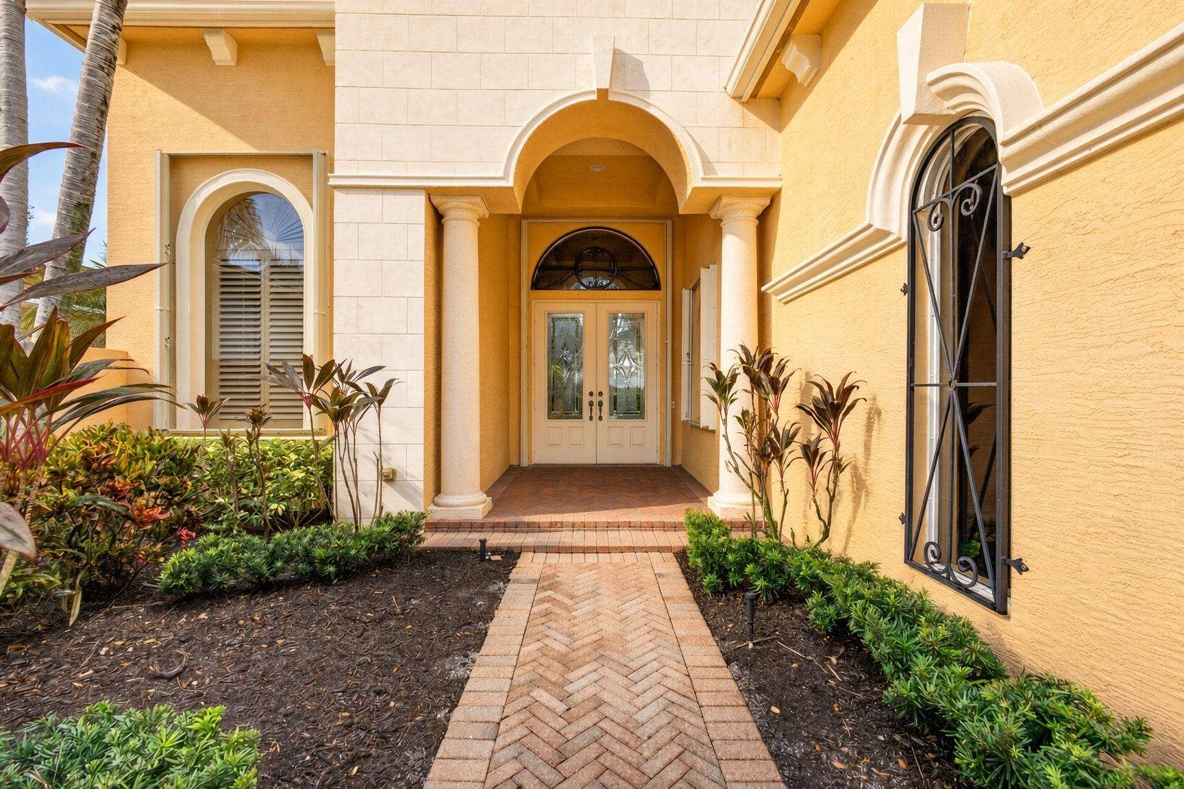 142 Viera Drive, Palm Beach Gardens, FL 33418 6-web-or-mls-n9w7v