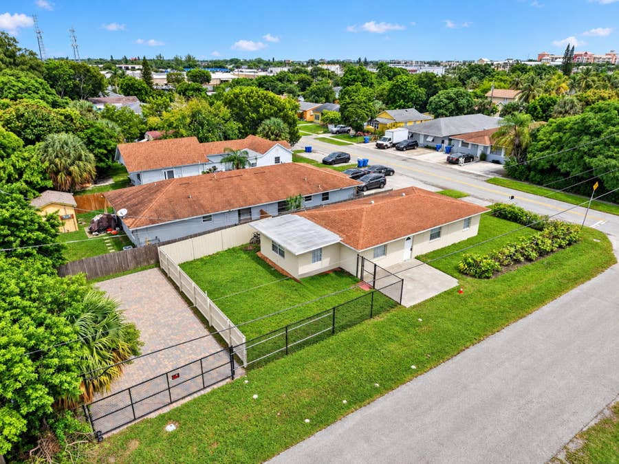 Property photo for 603 N Broadway, Lantana, FL
