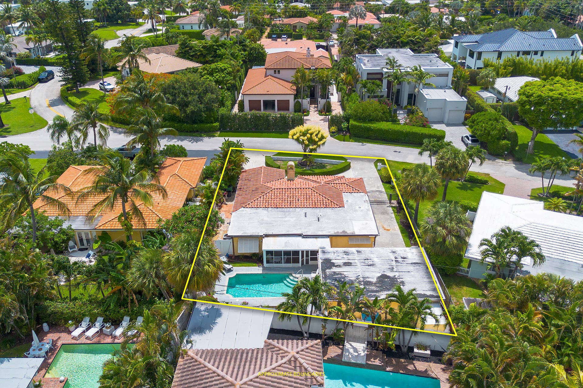 145 NE Spanish Court, Boca Raton, FL 33432 145-NE-SPANISH-COURT-33432-069-M